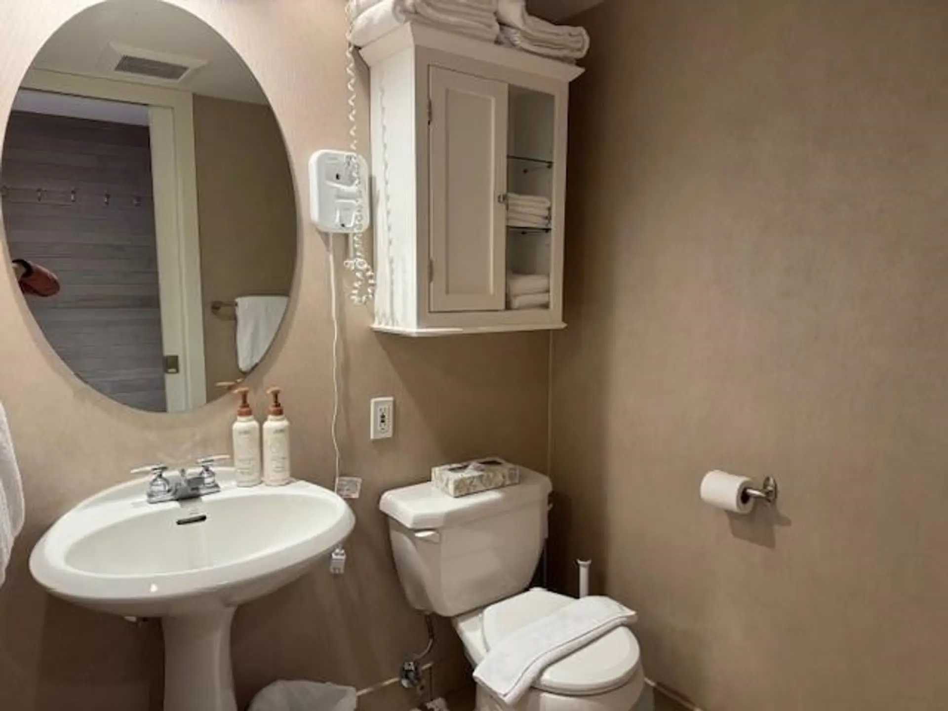 #905WK31 4293 Mountain Square - Image 6
