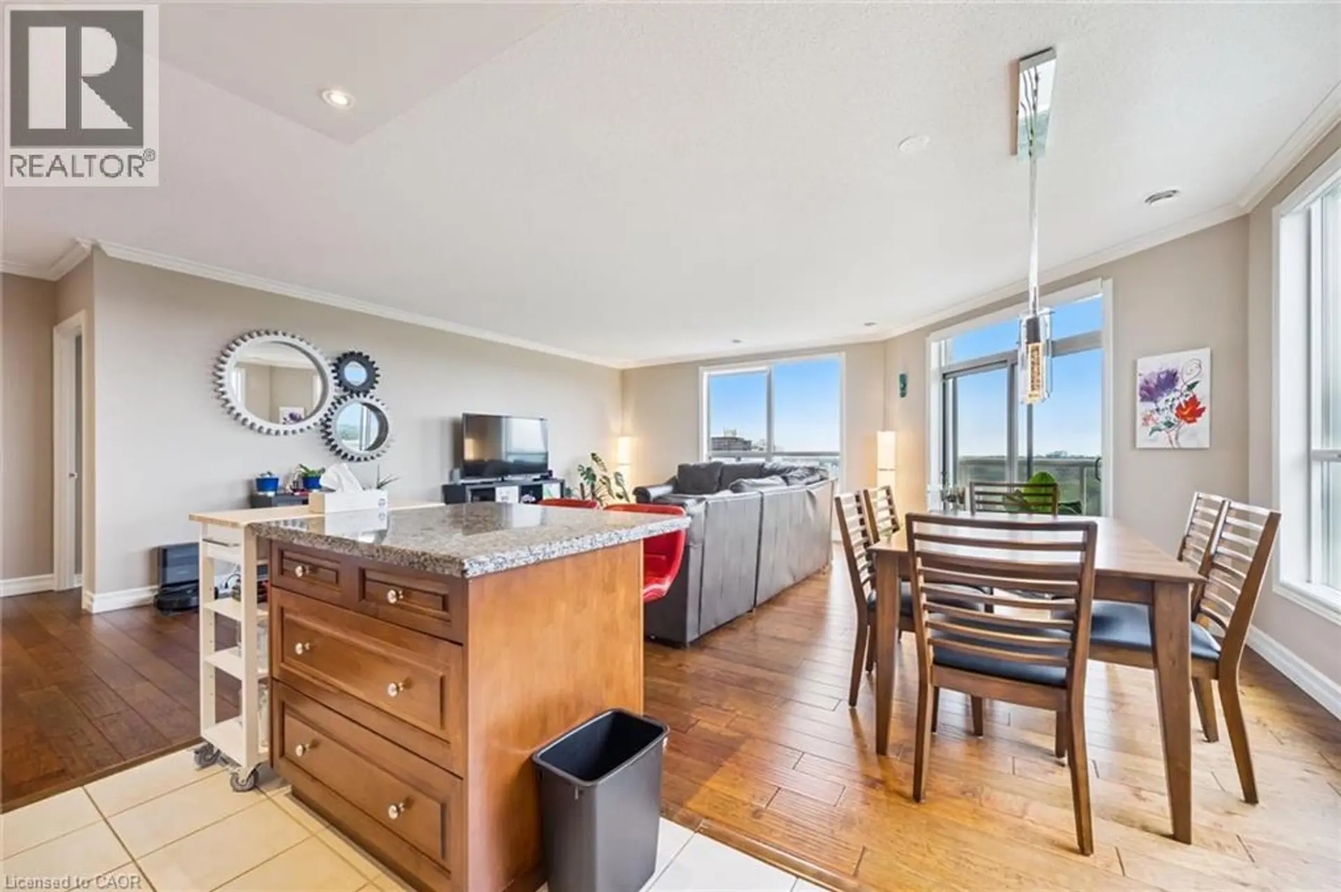 #1303 255 KEATS WAY - Image 8