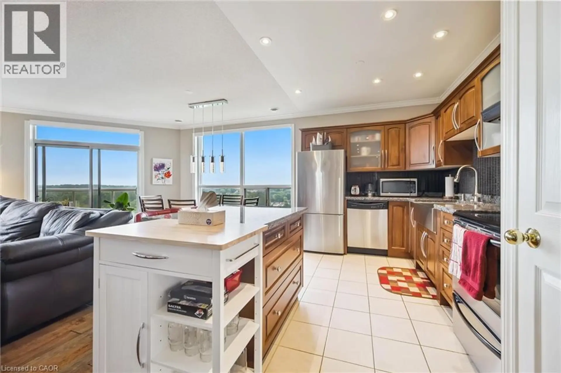 #1303 255 KEATS WAY - Image 6