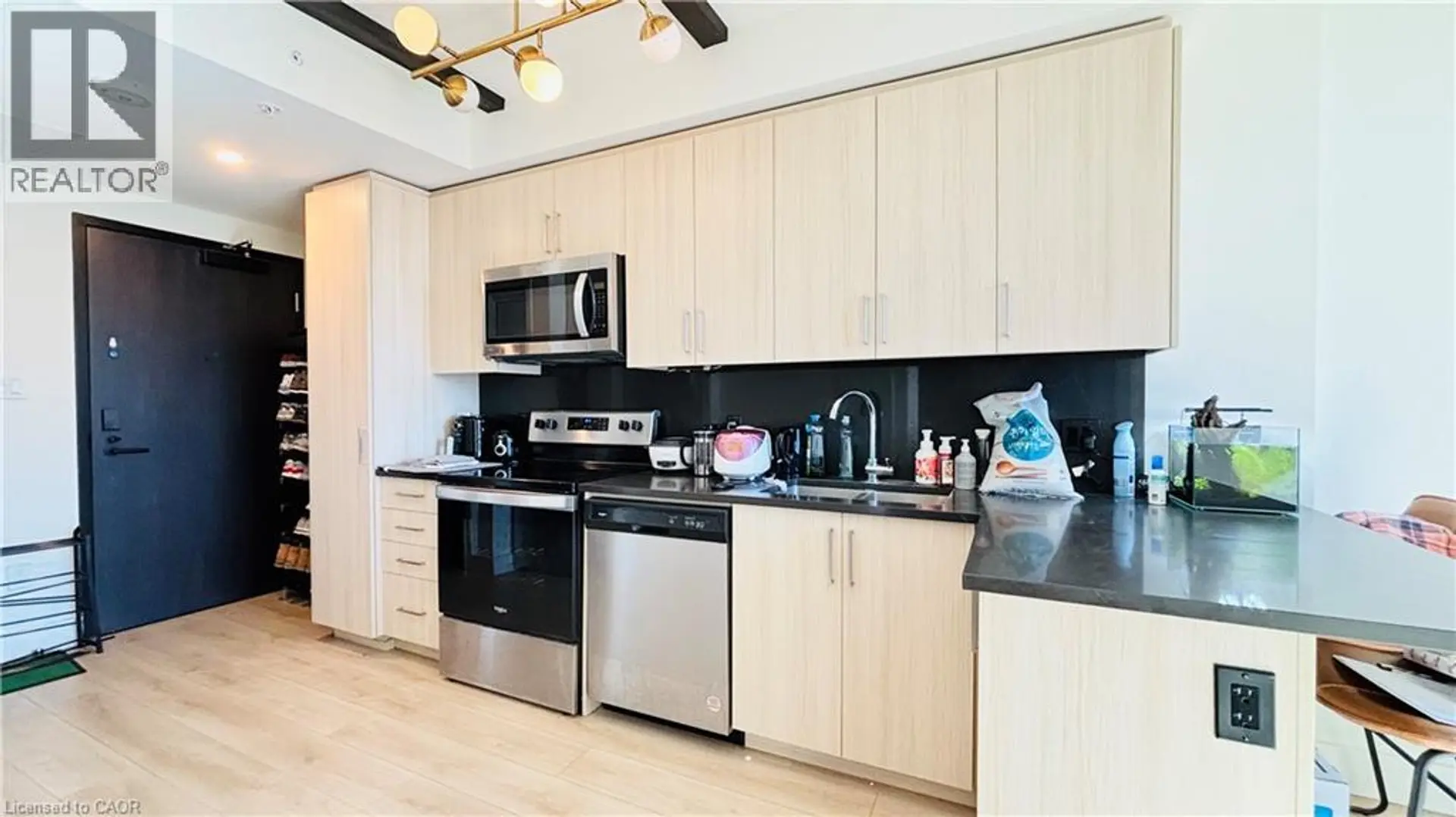 #1536 145 COLUMBIA STREET W - Image 1