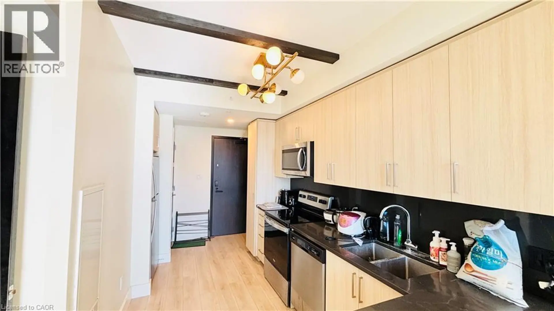 #1536 145 COLUMBIA STREET W - Image 3