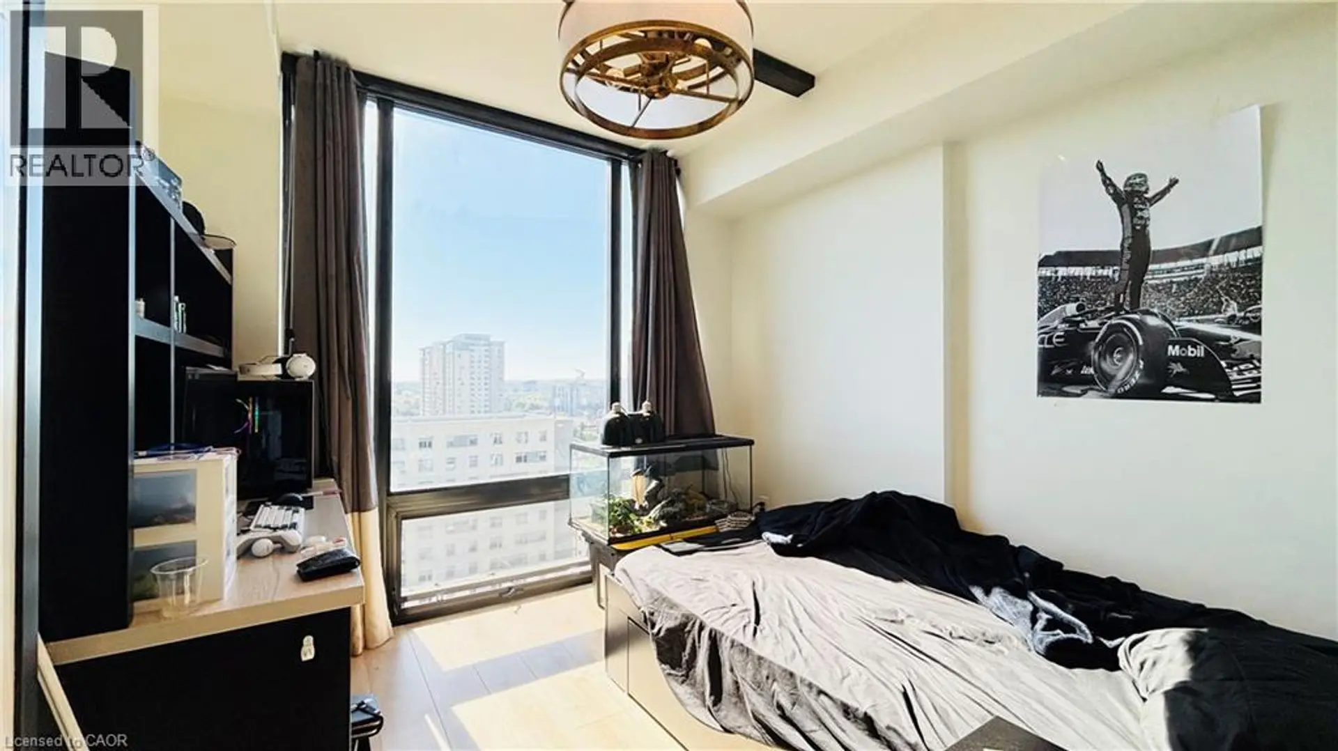 #1536 145 COLUMBIA STREET W - Image 6