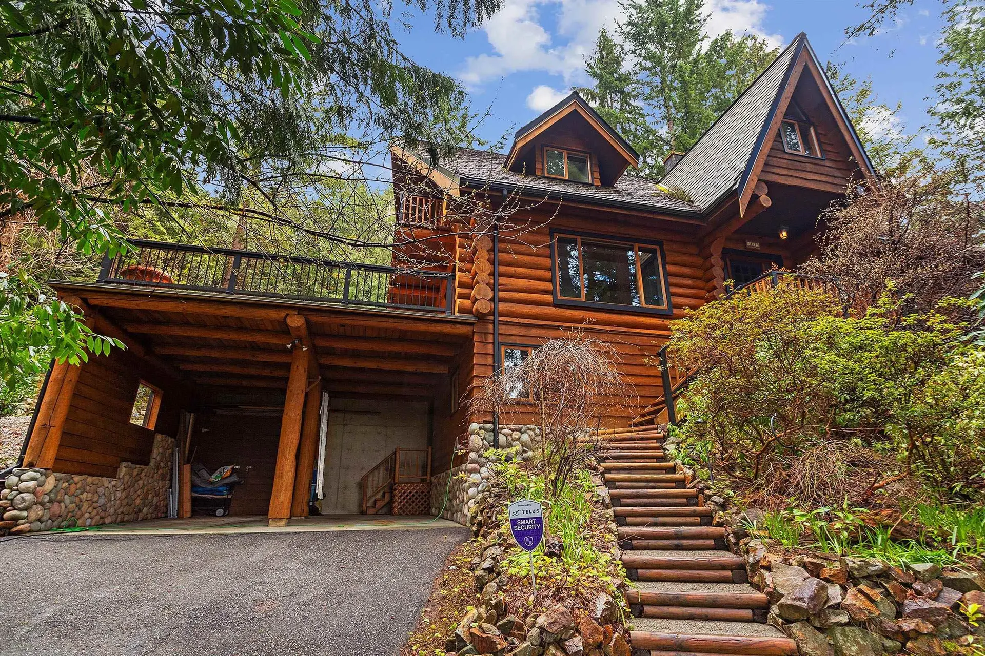 Property at 325 Bayview Road, Lions Bay, BC