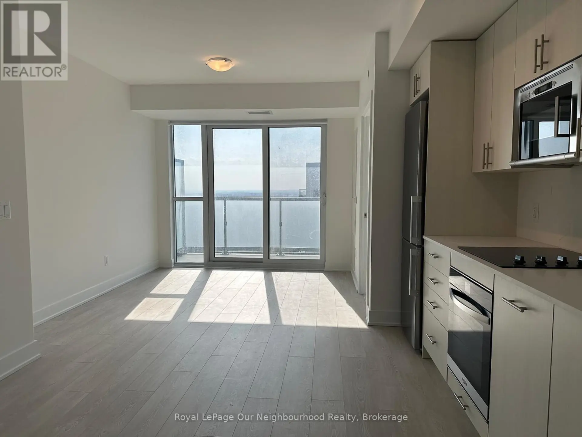 #2615 2545 SIMCOE STREET N - Image 3