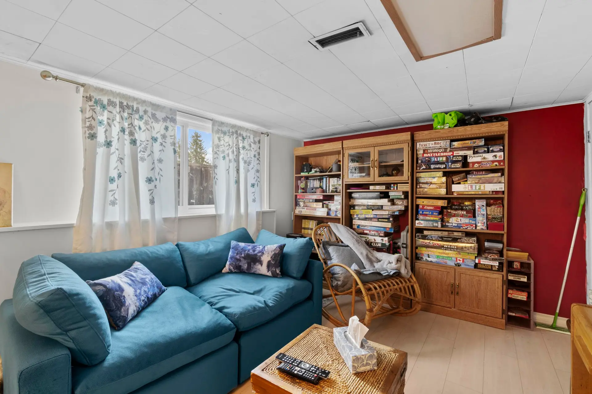 570 Colby Street - Image 12