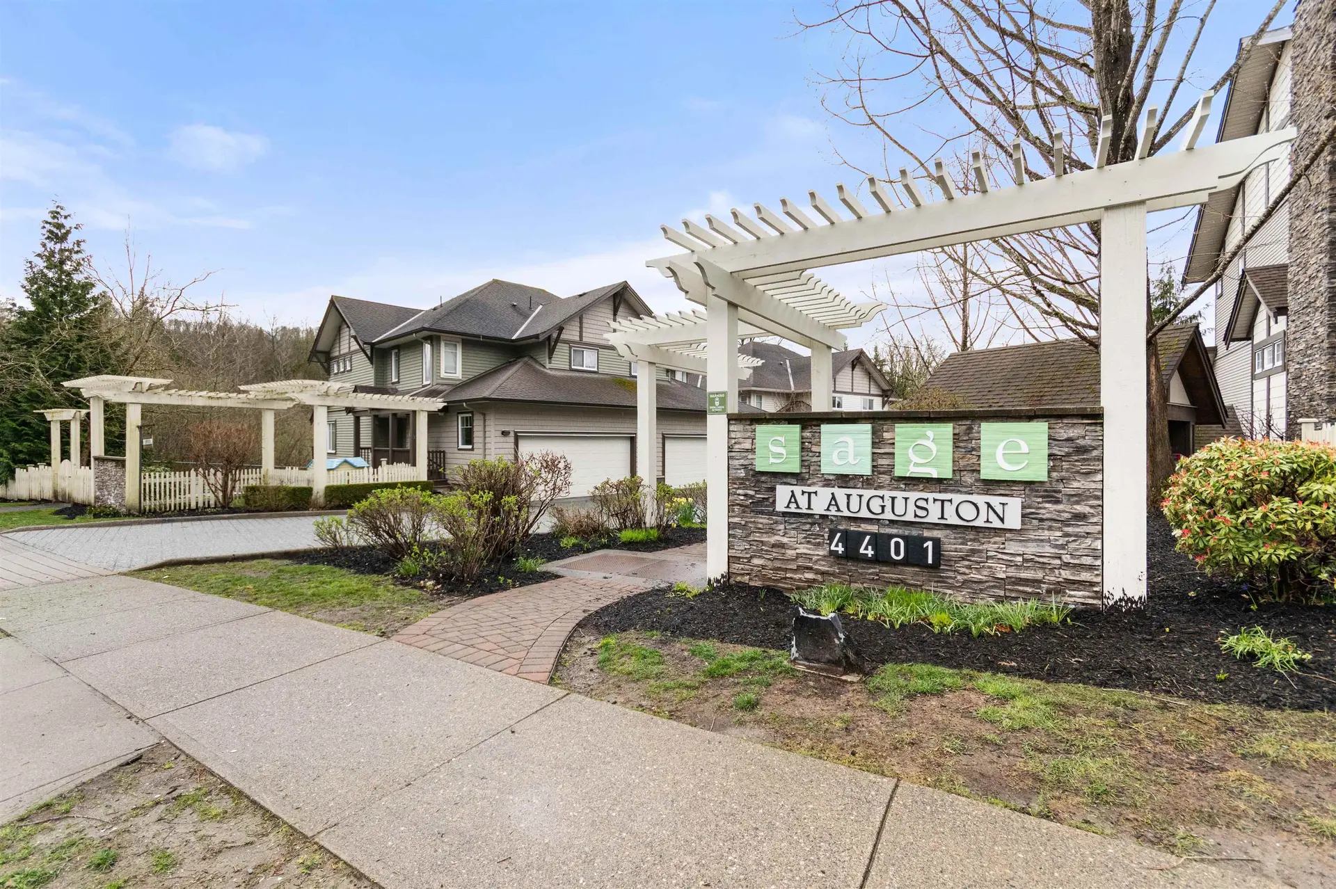 Property at #33 4401 Blauson Boulevard, Abbotsford, BC