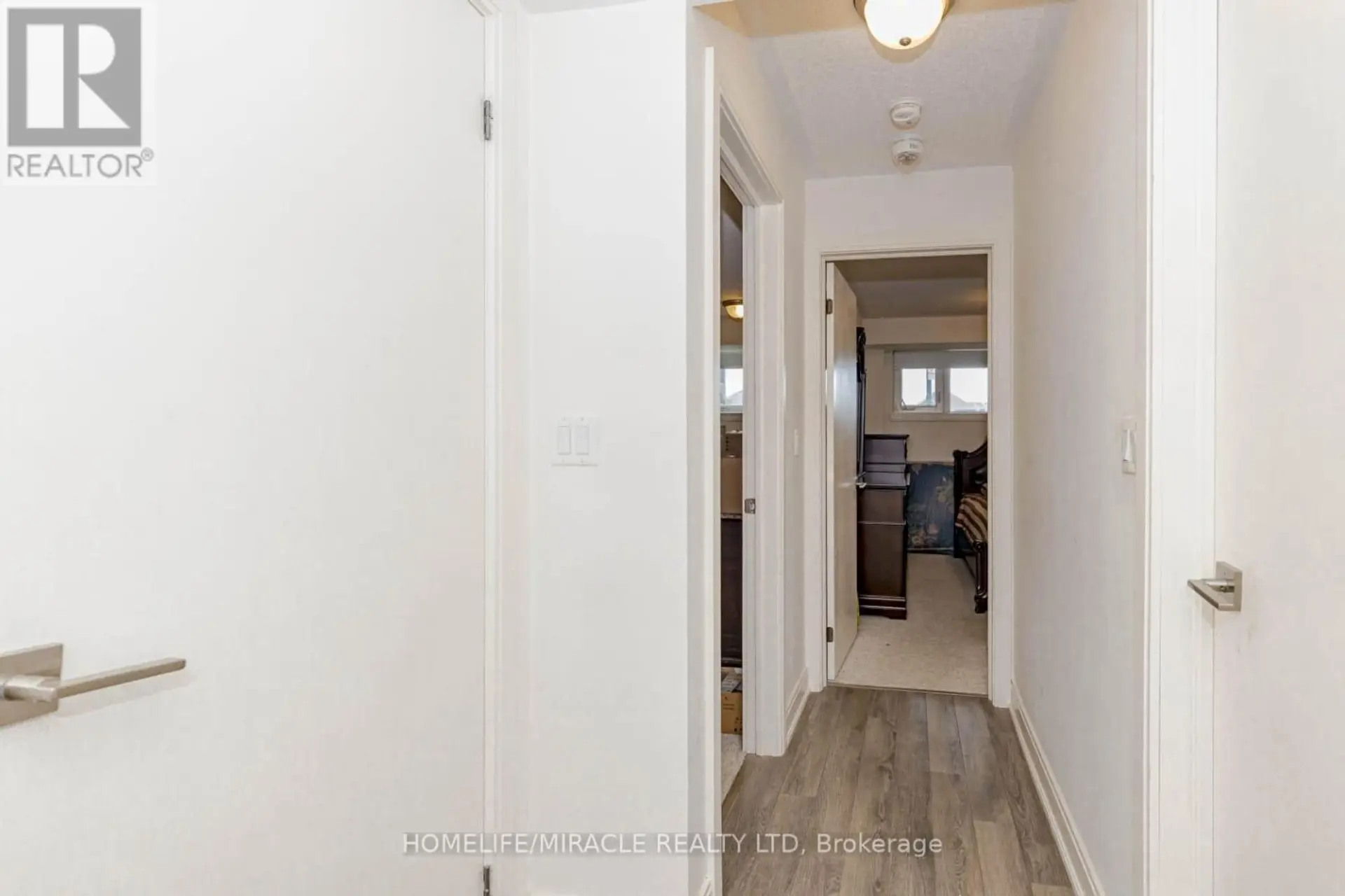 #29 100 DUFAY ROAD - Image 18