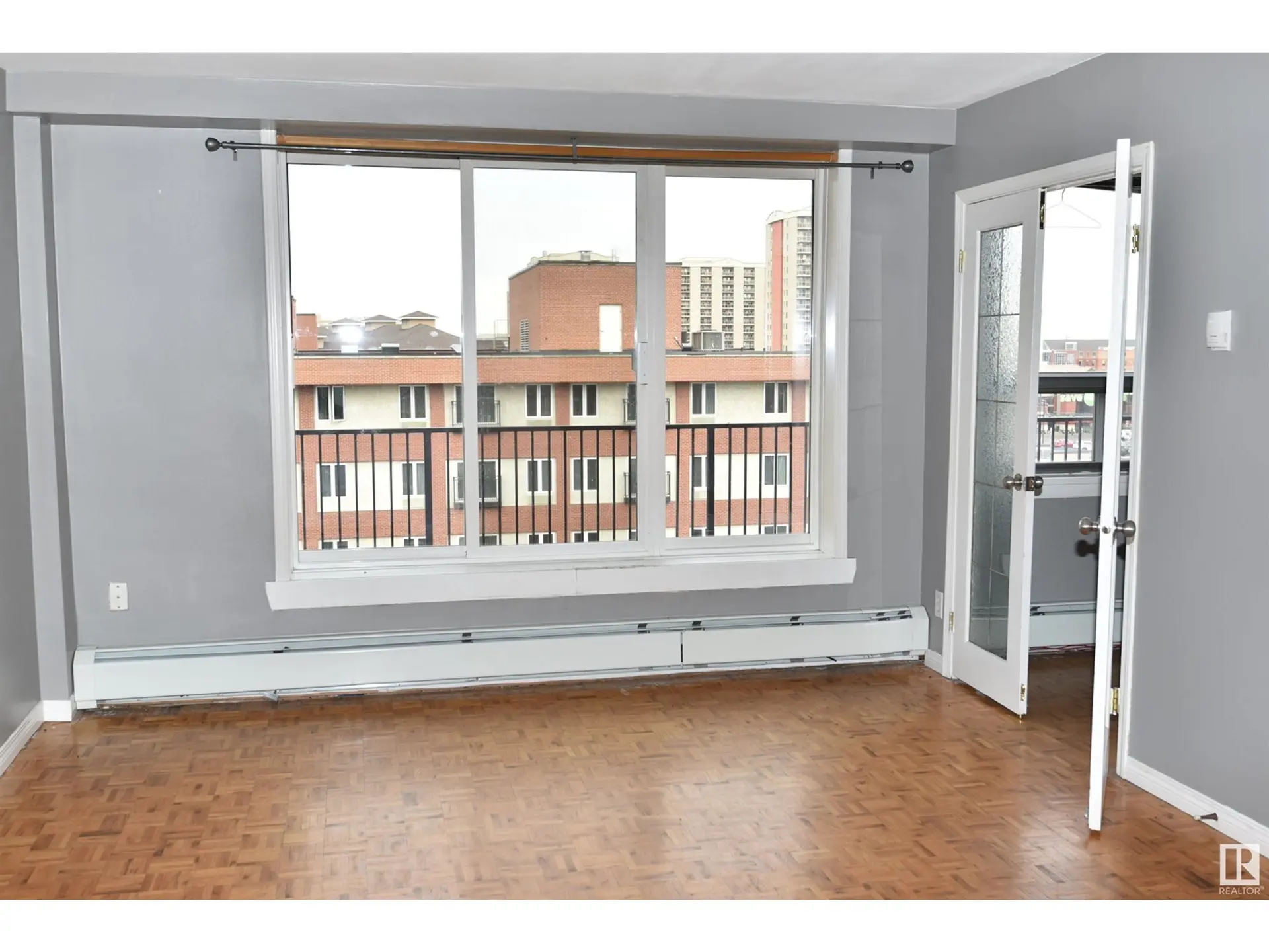 #606 11025 JASPER AV NW - Image 3