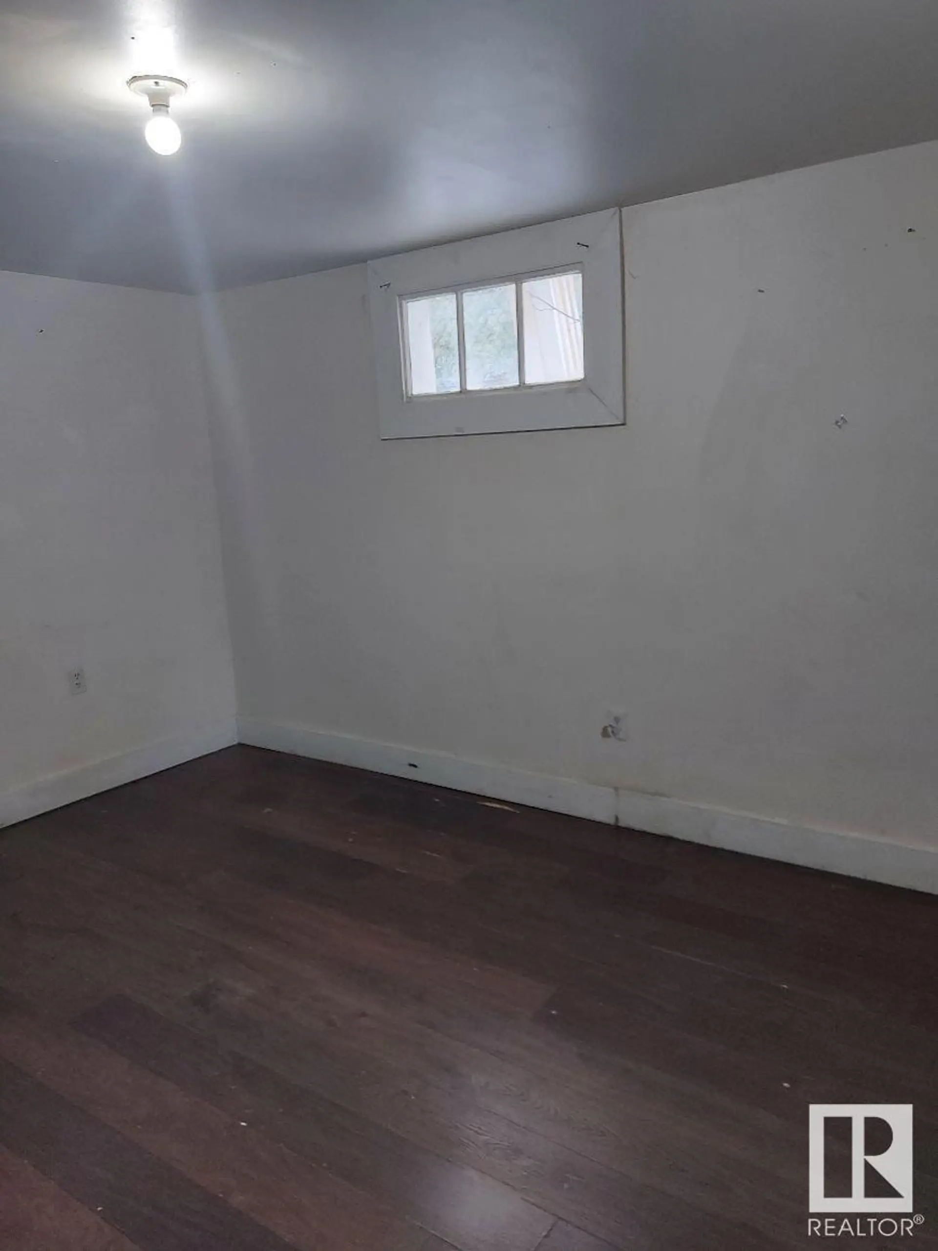 11206 85 ST NW - Image 4