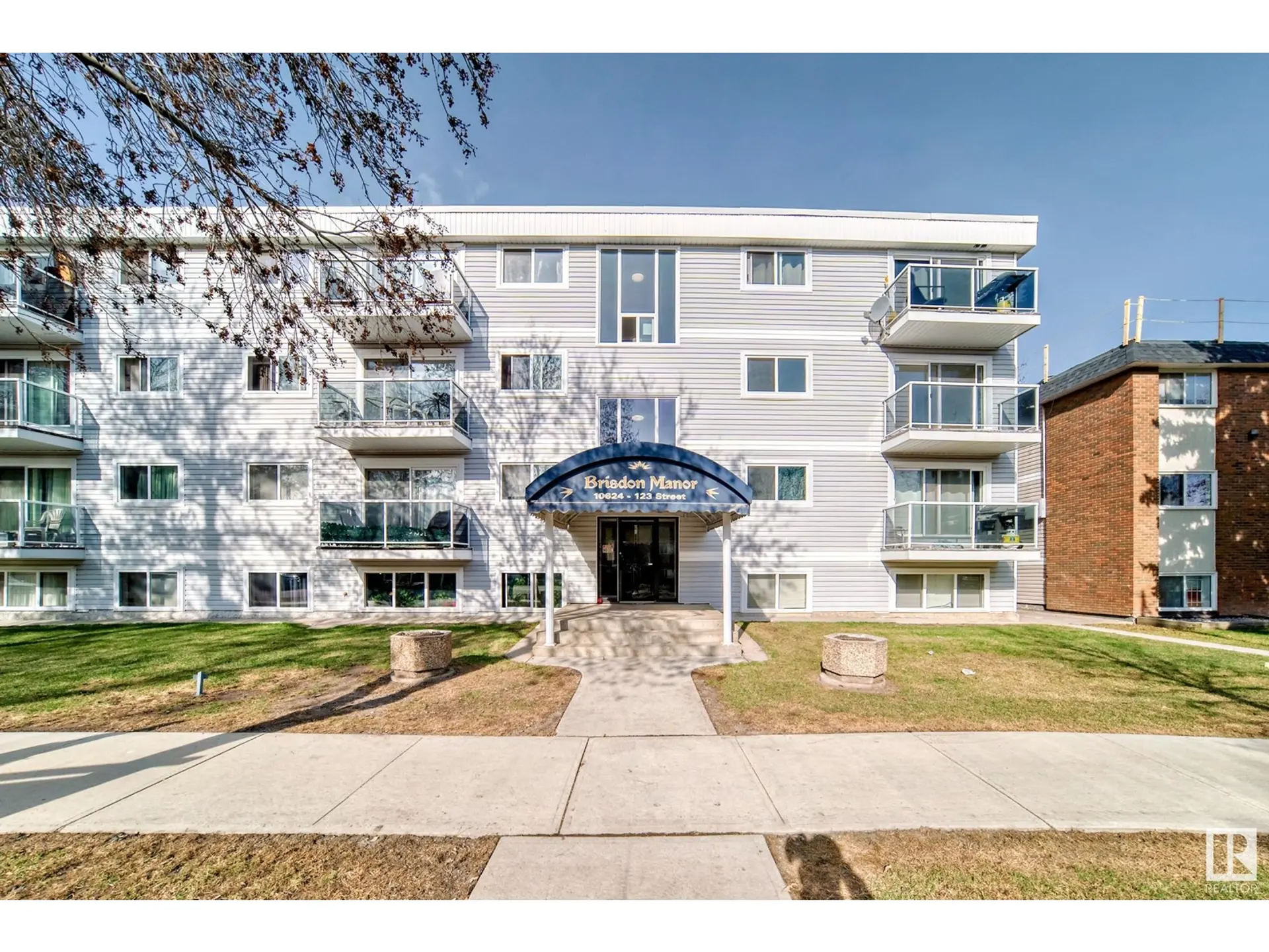 #404 10624 123 ST NW - Image 1