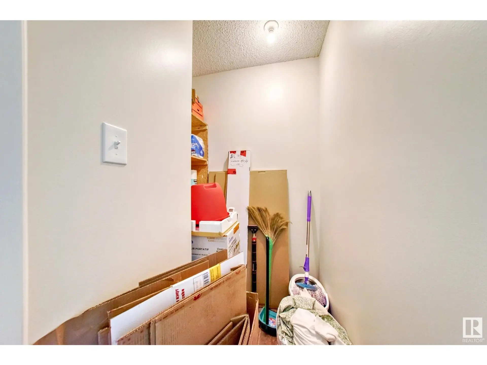 #404 10624 123 ST NW - Image 17