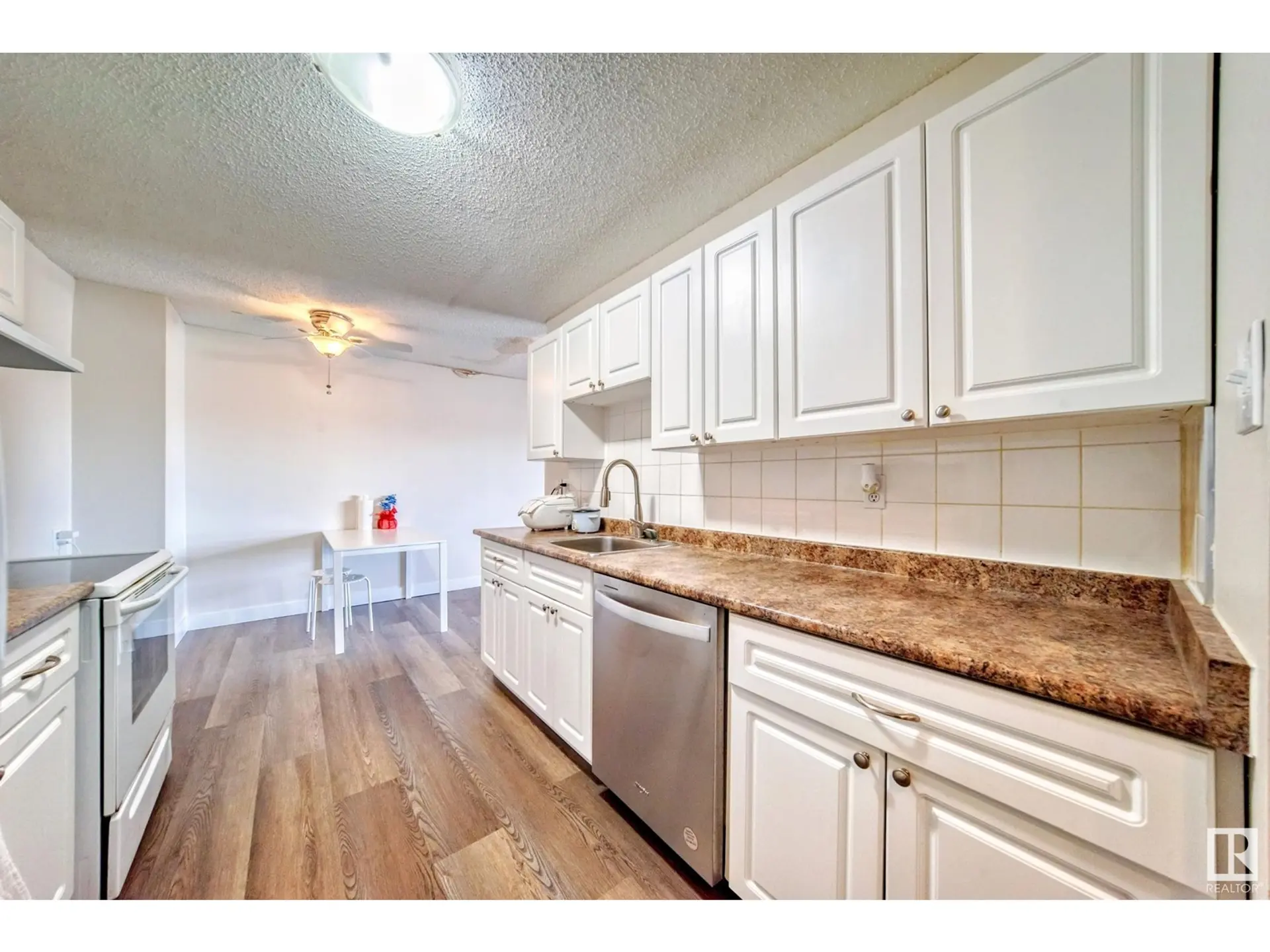 #404 10624 123 ST NW - Image 7