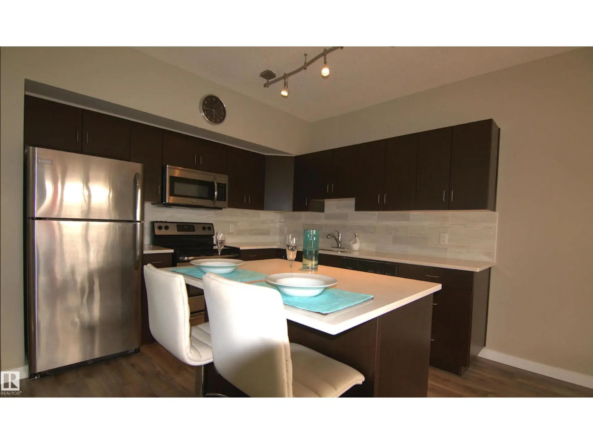 #108 10518 113 ST NW - Image 4