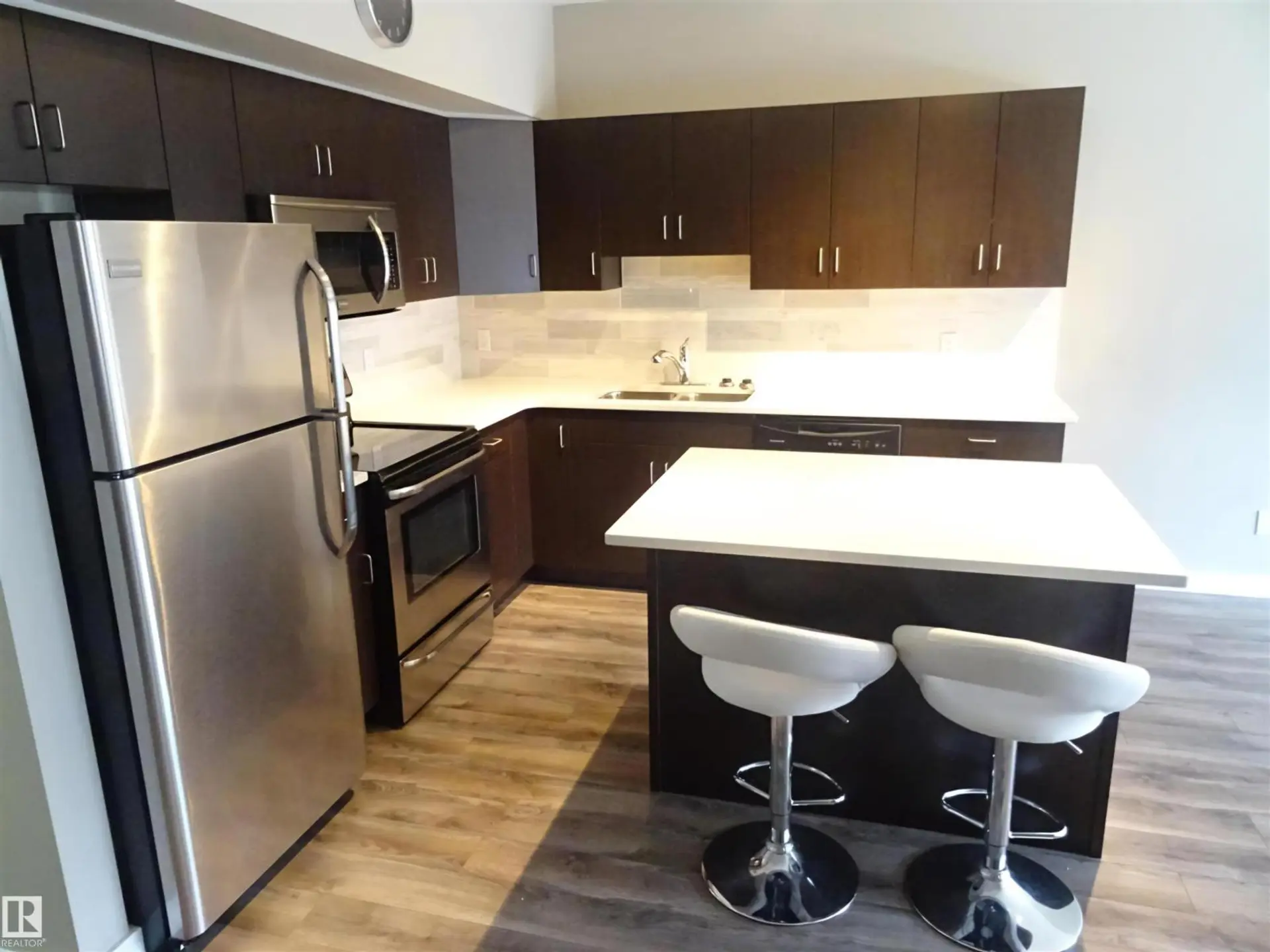 #108 10518 113 ST NW - Image 5