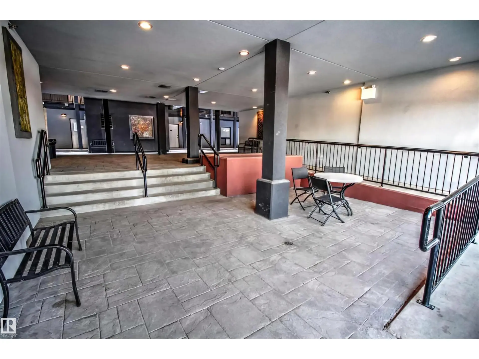 #108 10518 113 ST NW - Image 17