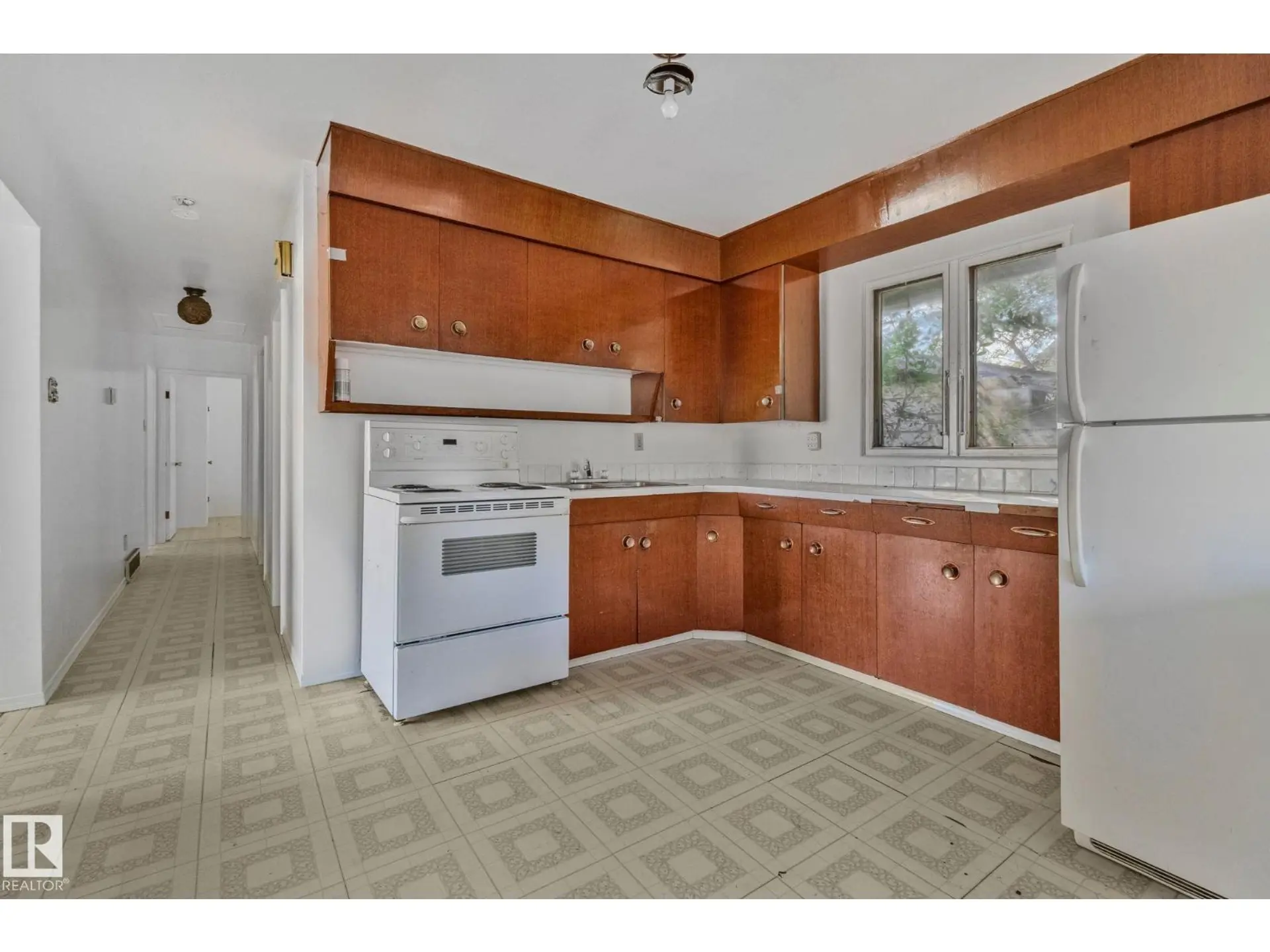 12350 82 ST NW - Image 2