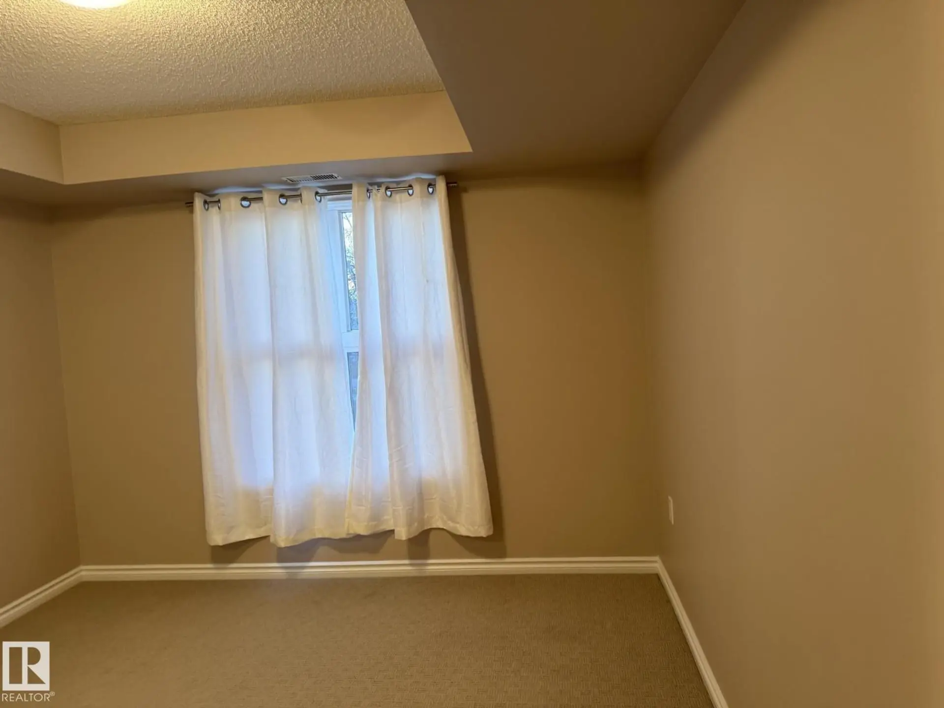 #303 10118 106 AV NW - Image 6