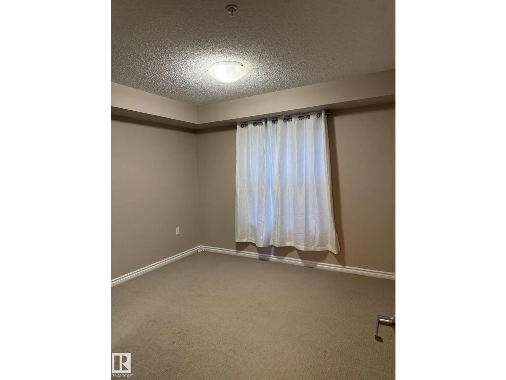 #303 10118 106 AV NW - Image 9