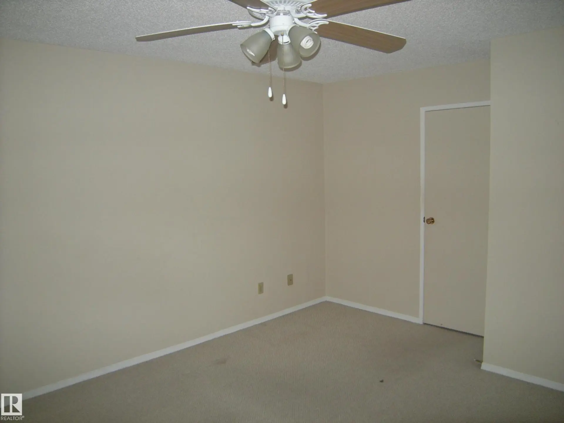 #59 7604 29 AV NW - Image 12