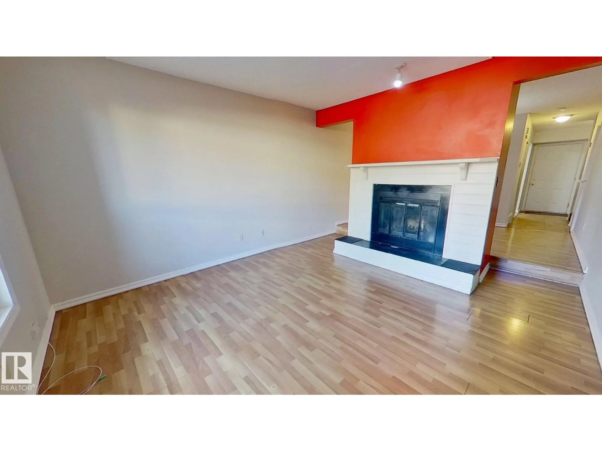 #59 7604 29 AV NW - Image 2