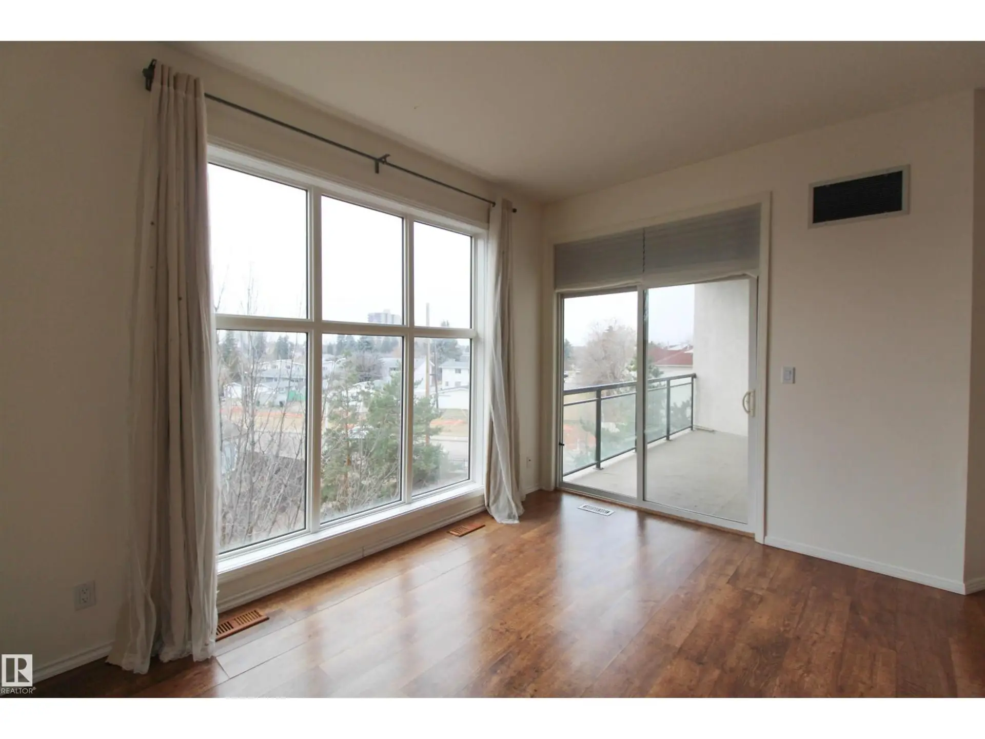 #347 4827 104A ST NW - Image 10