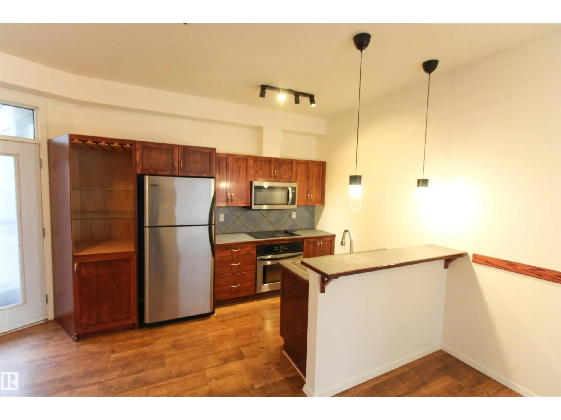 #347 4827 104A ST NW - Image 5