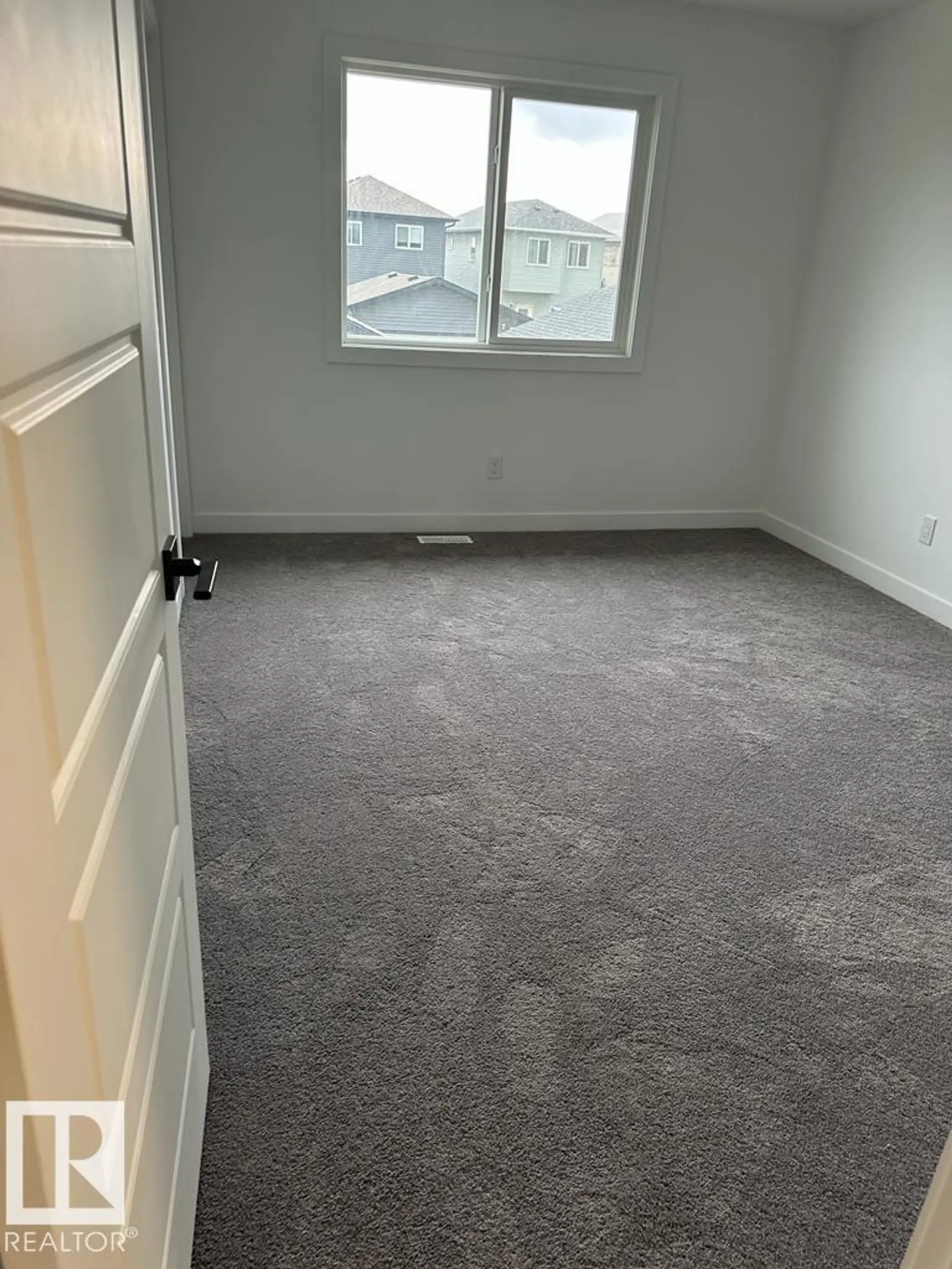 6079 180 AV NW - Image 8