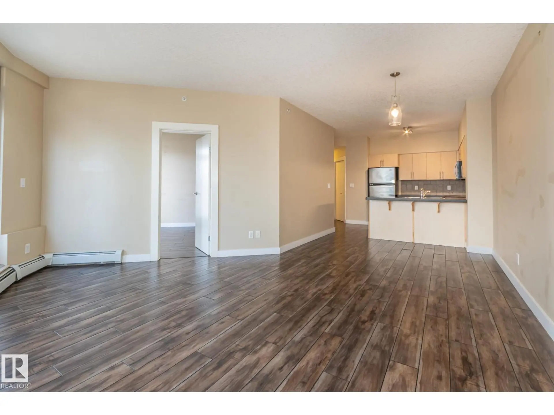 #904 10136 104 ST NW NW - Image 8