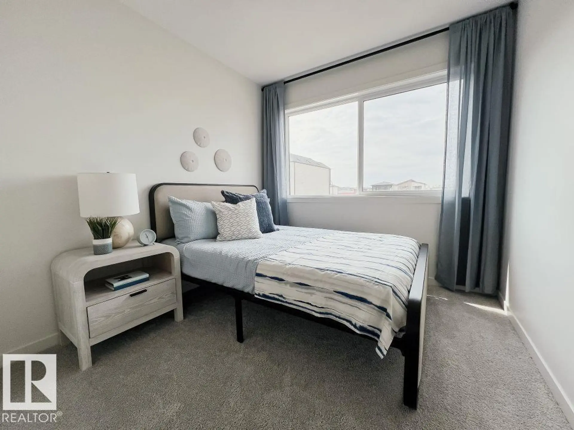 8128 228 ST NW - Image 11