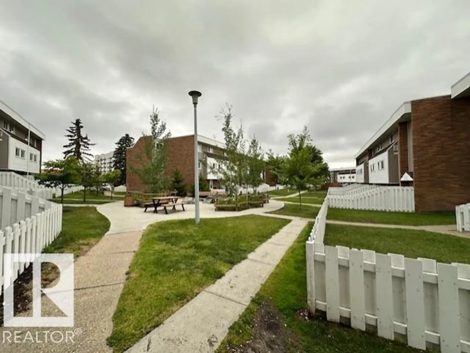 #512 2908 116A AV NW - Image 7