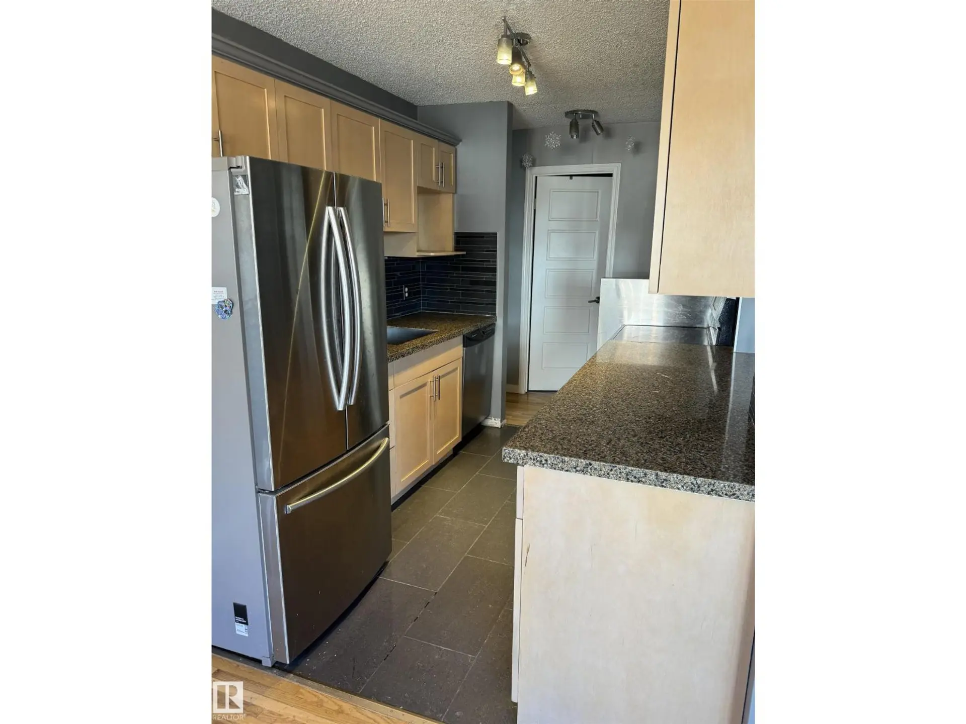 #425 11217 103 AV NW - Image 8