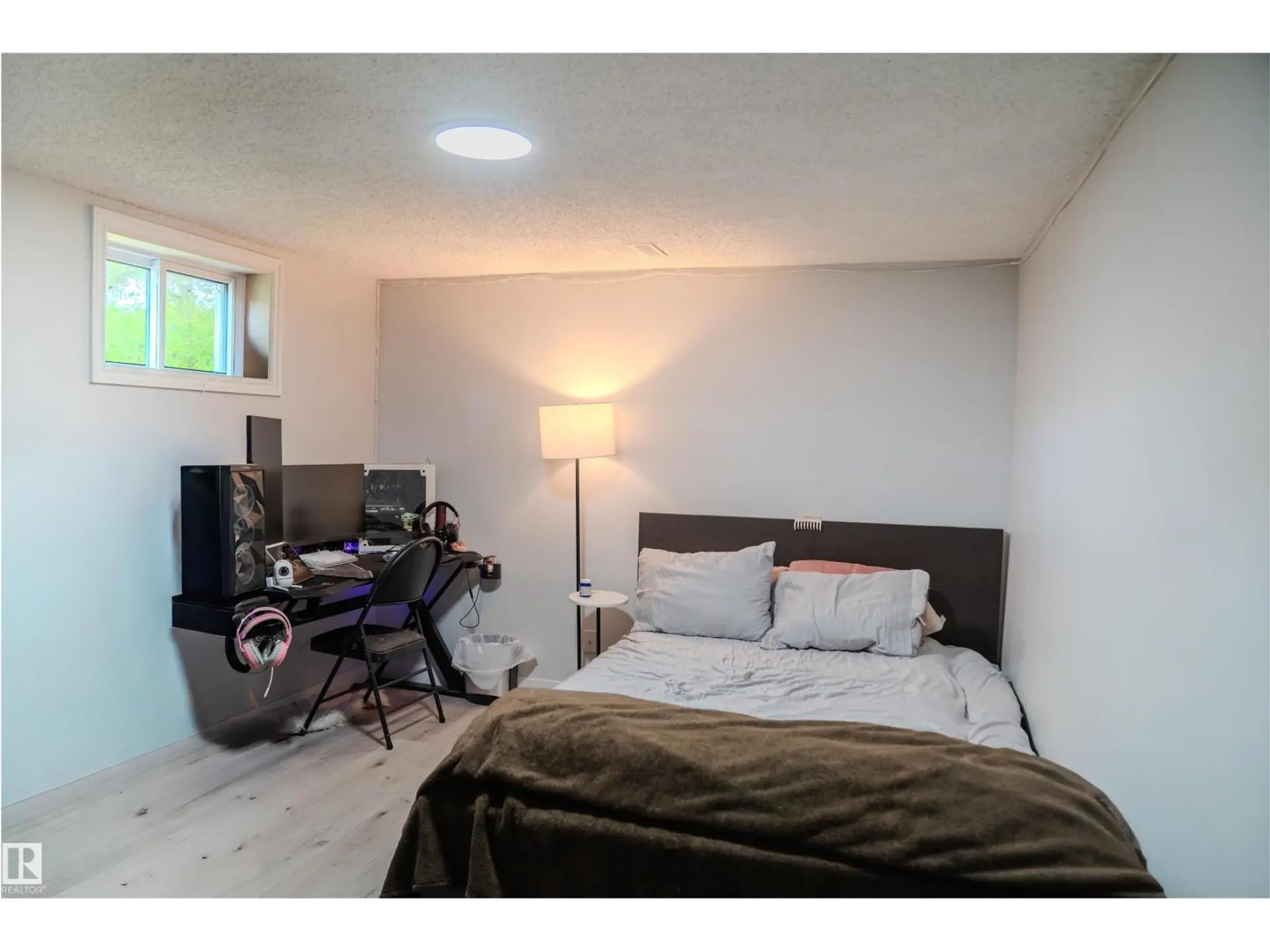 12005 40 ST NW - Image 12