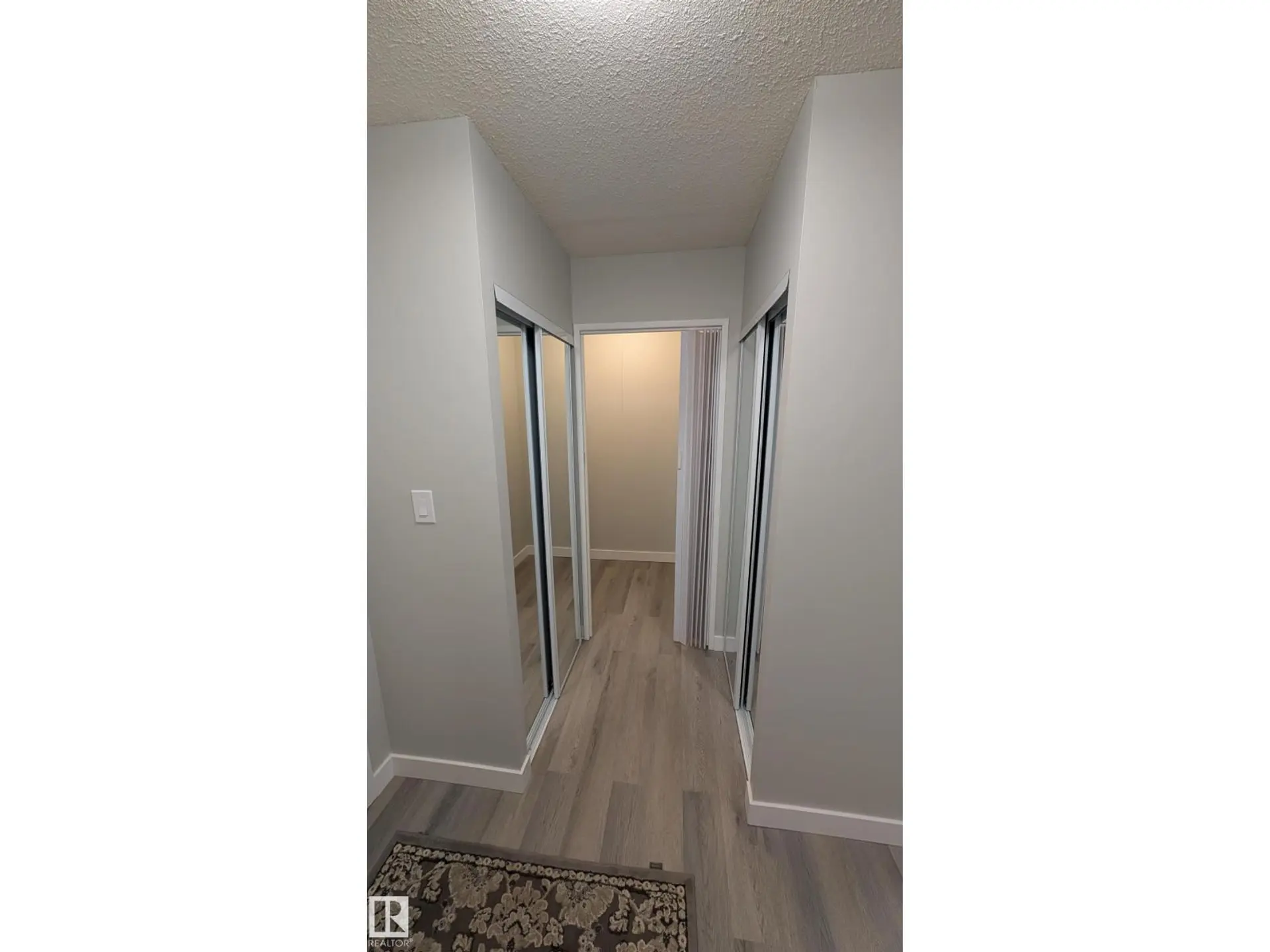 #714 10160 114 ST NW NW - Image 8