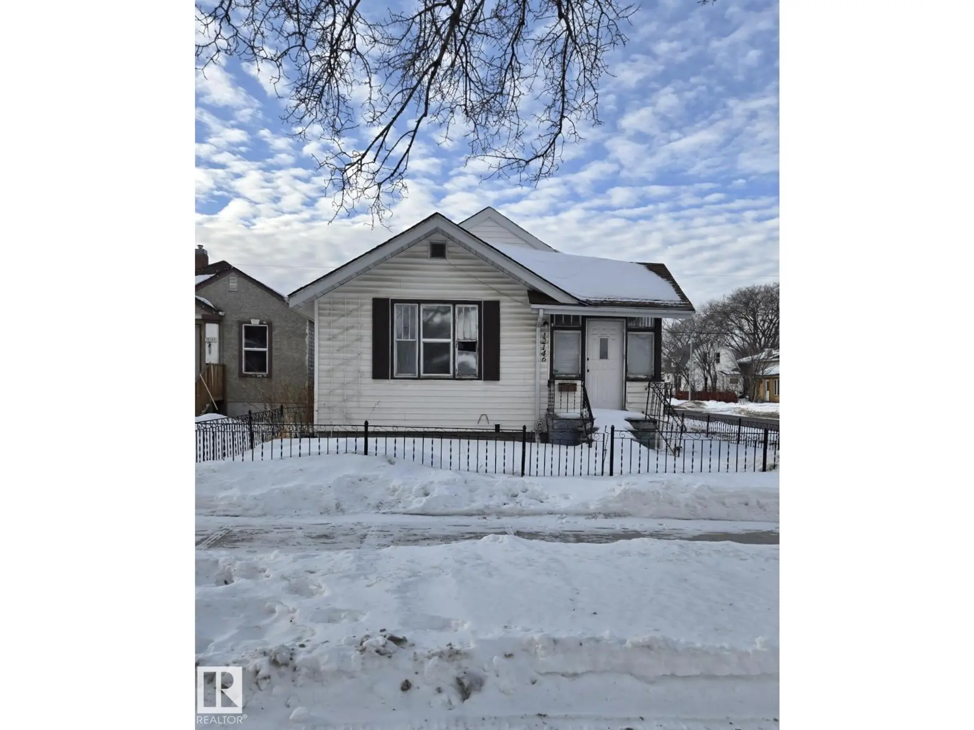 12146 94 ST NW - Image 1