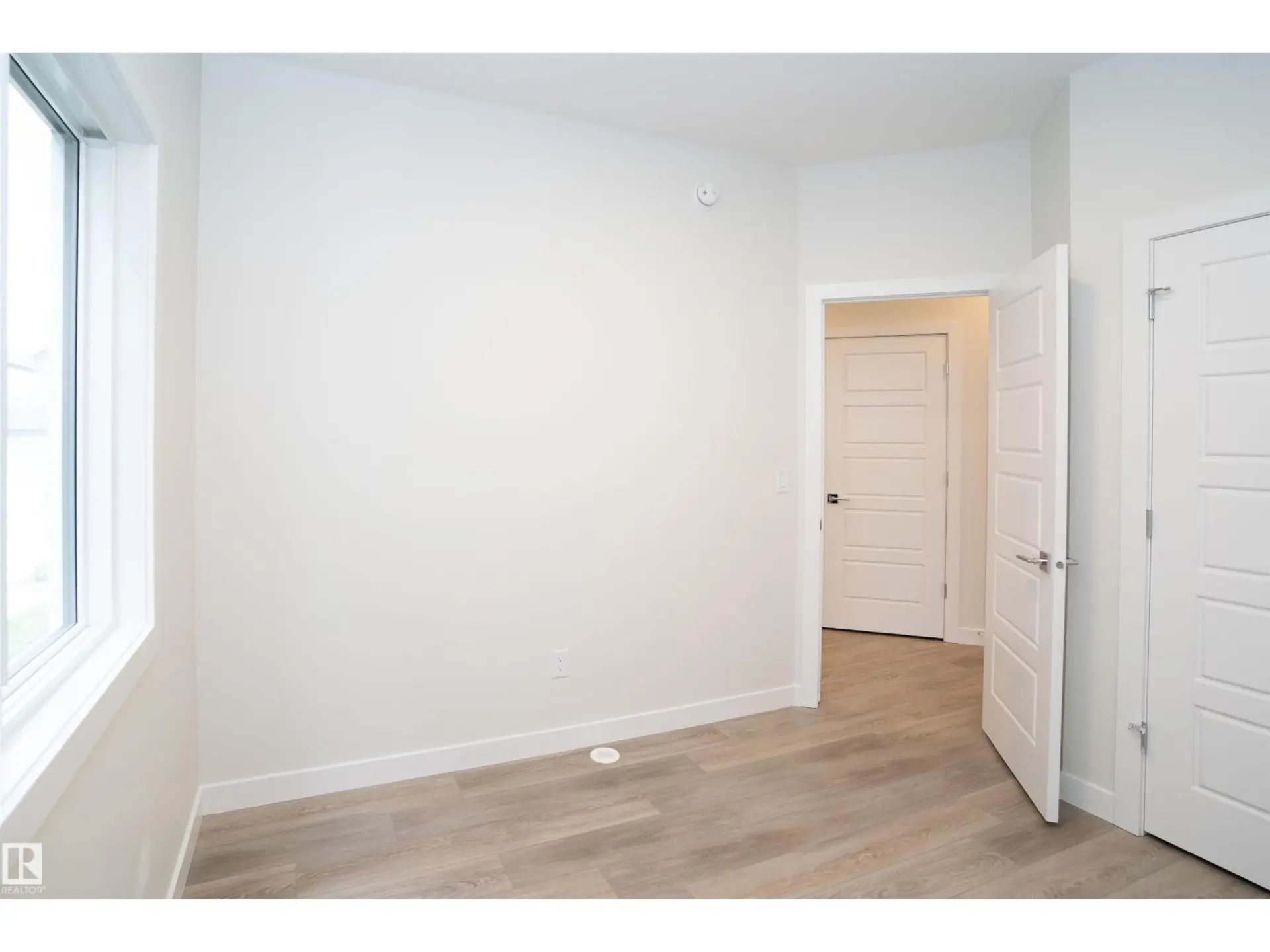 3216 DIXON WY SW - Image 4