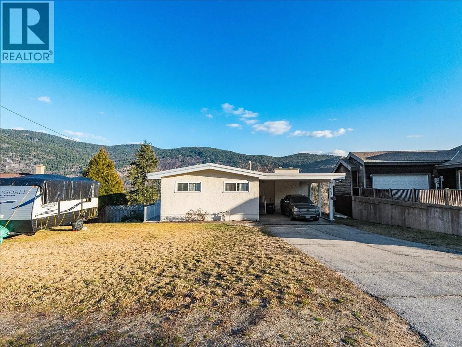 Property at 3613 9th Avenue, Castlegar, BC