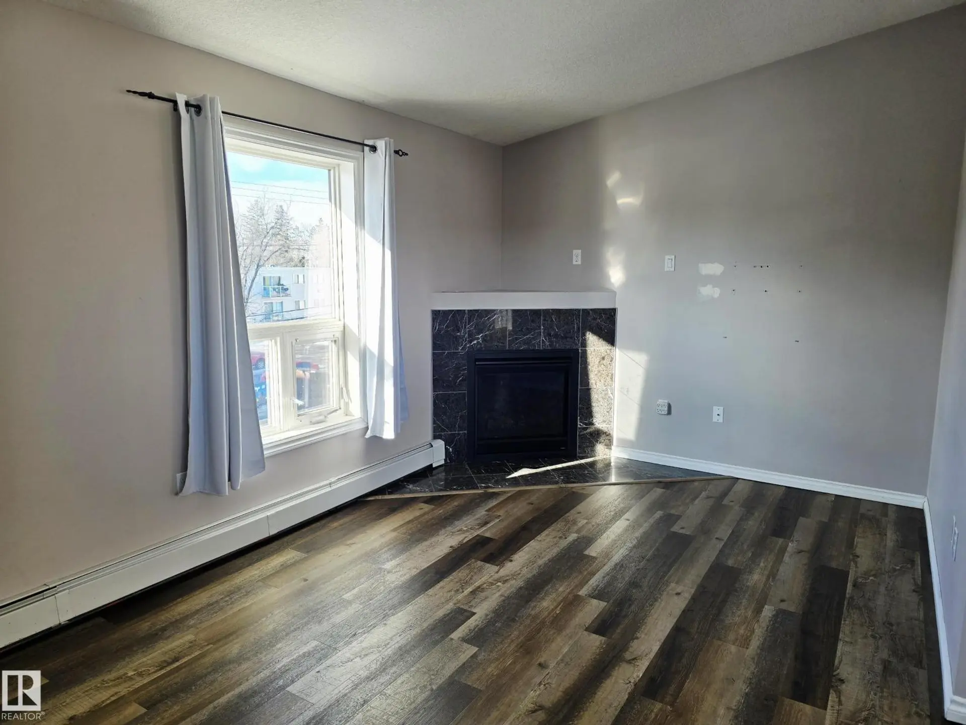 #401 10710 116 ST NW - Image 3