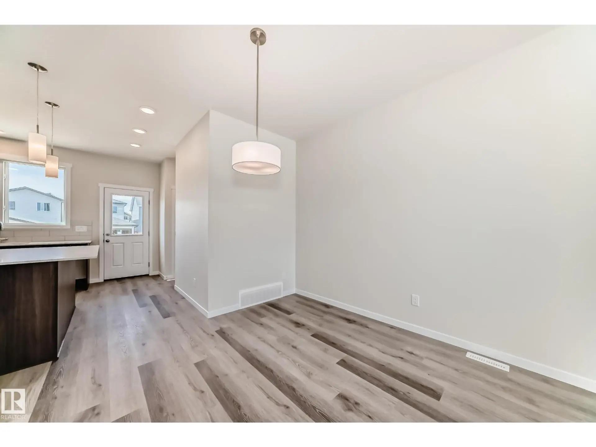17548 63 ST NW - Image 13