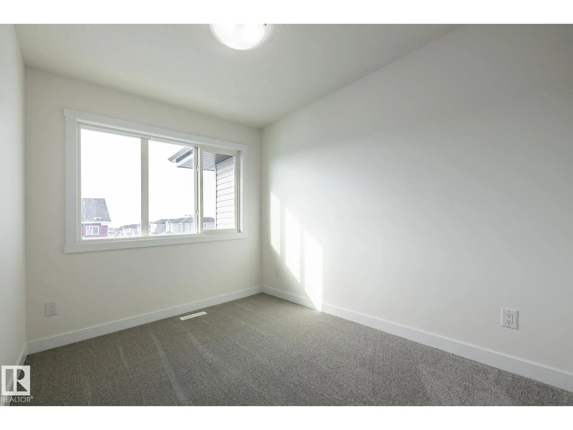 1531 211 ST NW - Image 16