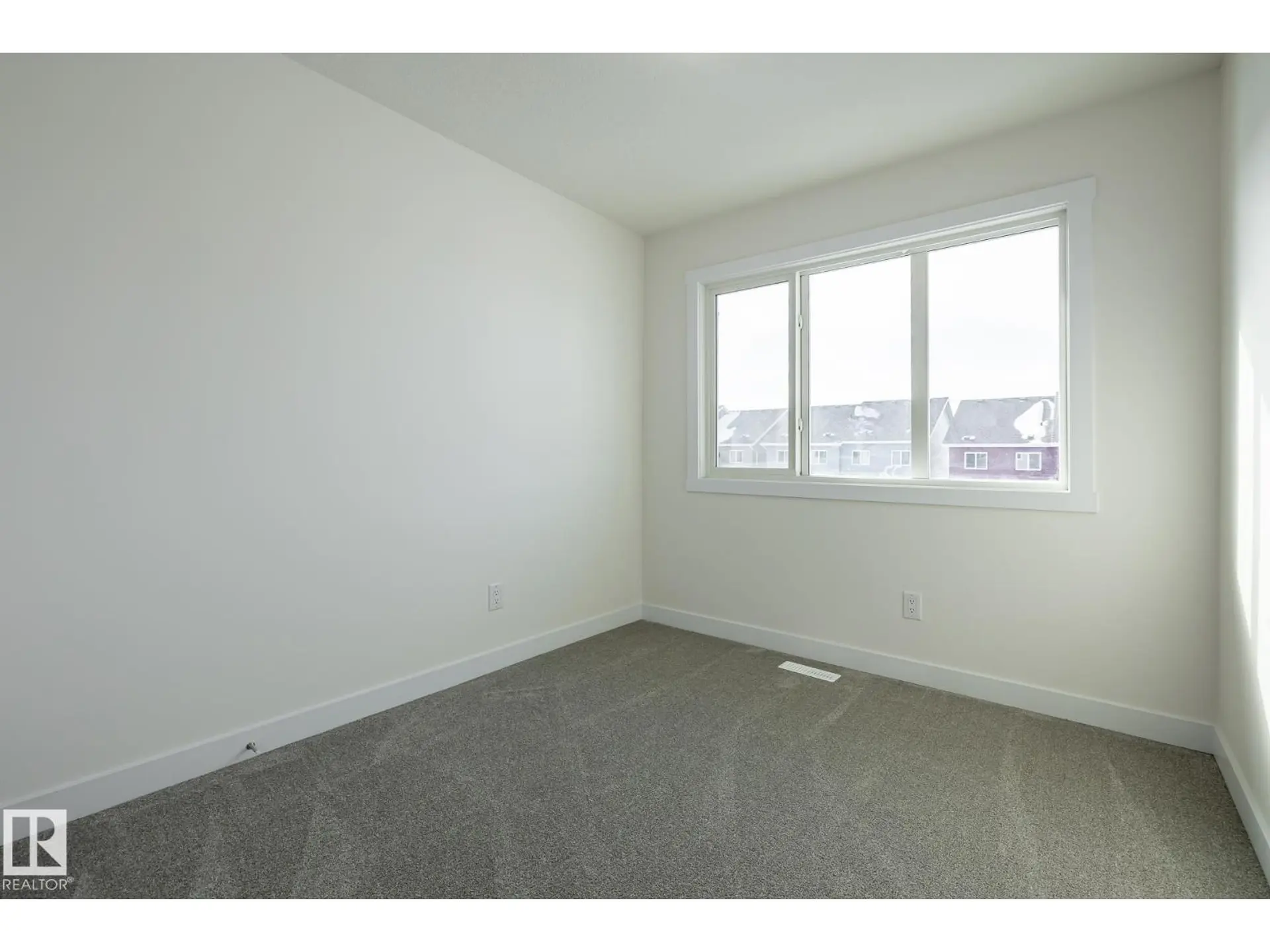 1531 211 ST NW - Image 18