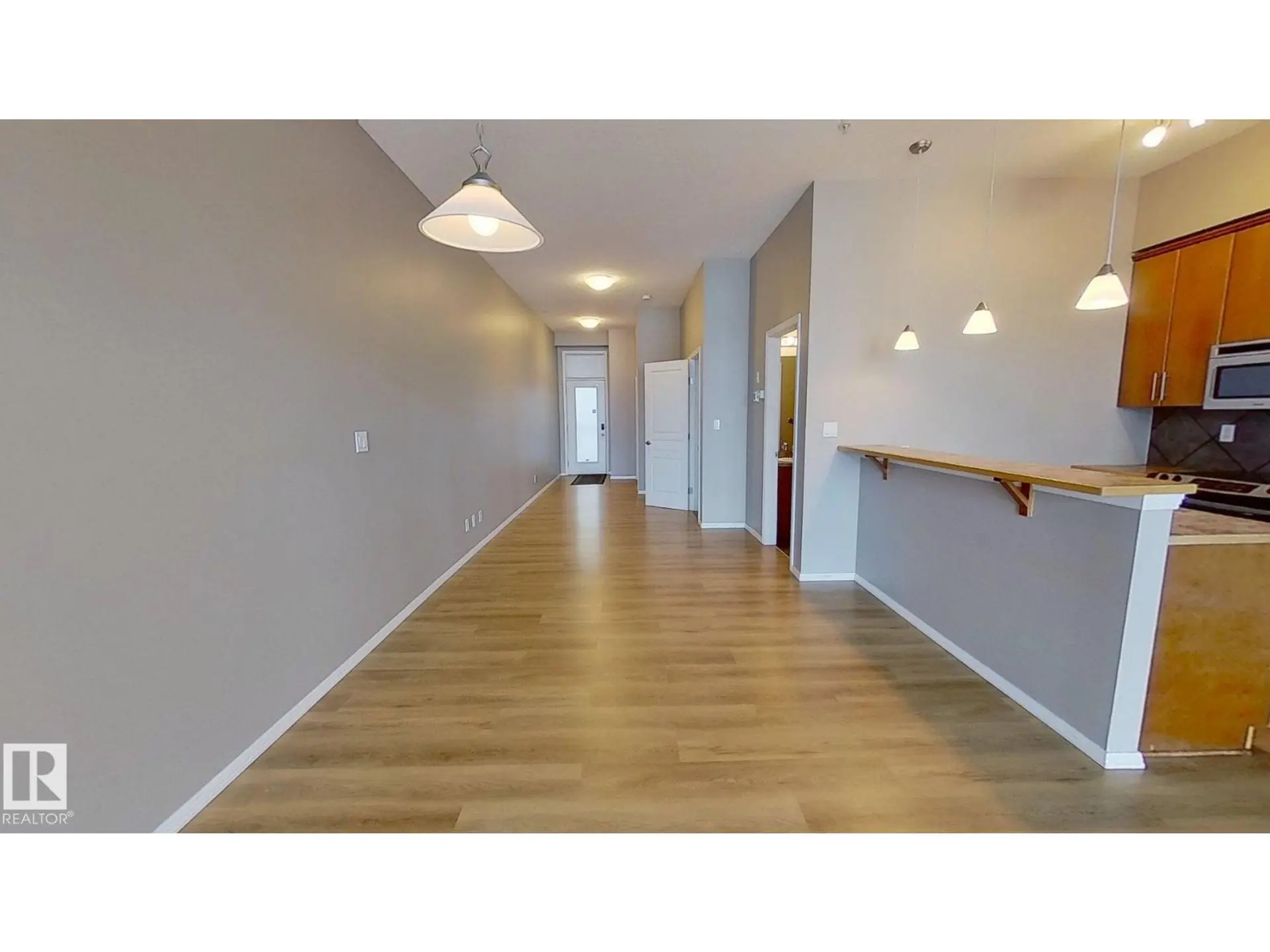 #215 10531 117 ST NW - Image 2
