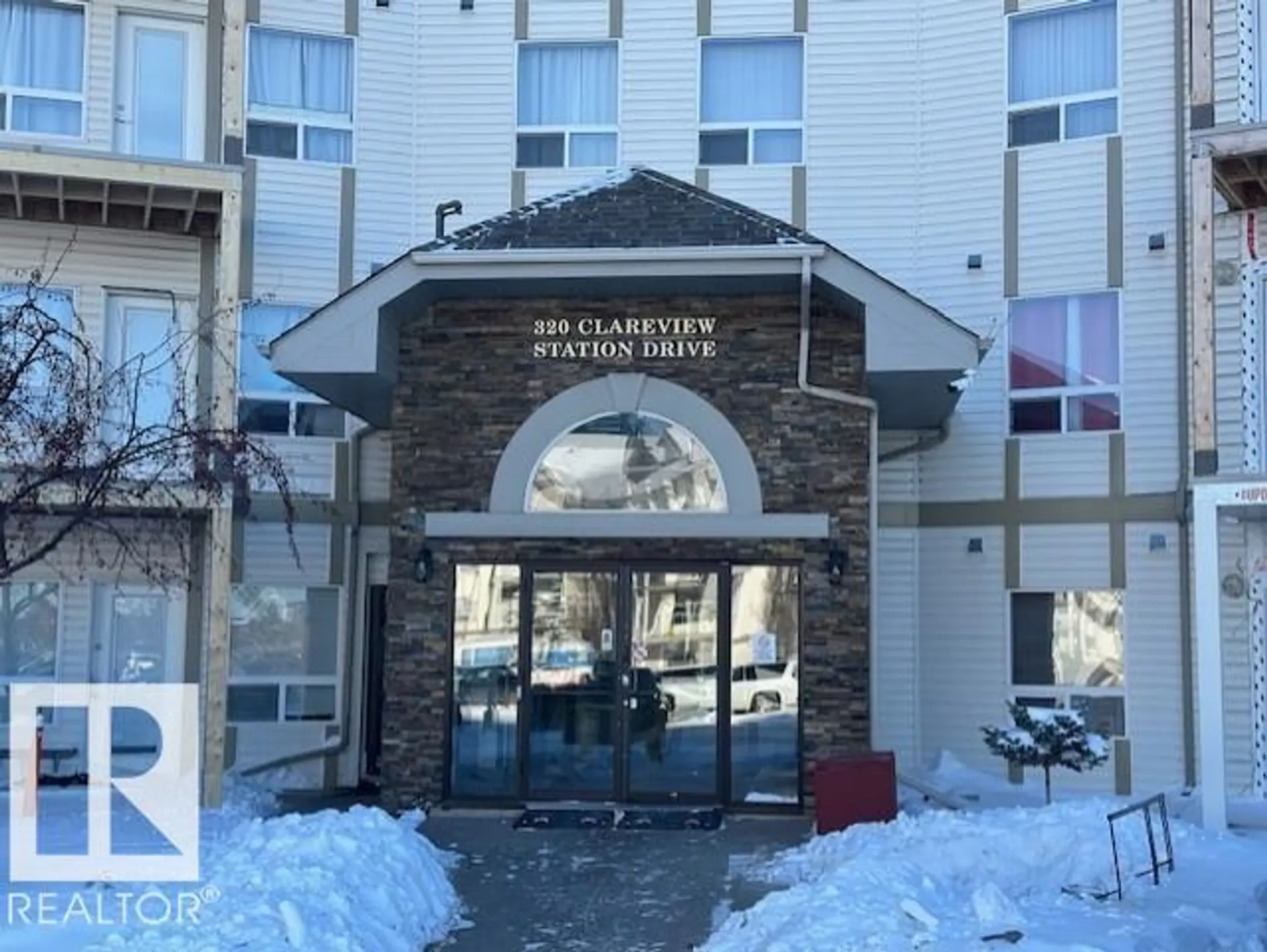 #2122 320 CLAREVIEW STATION DR NW - Image 1