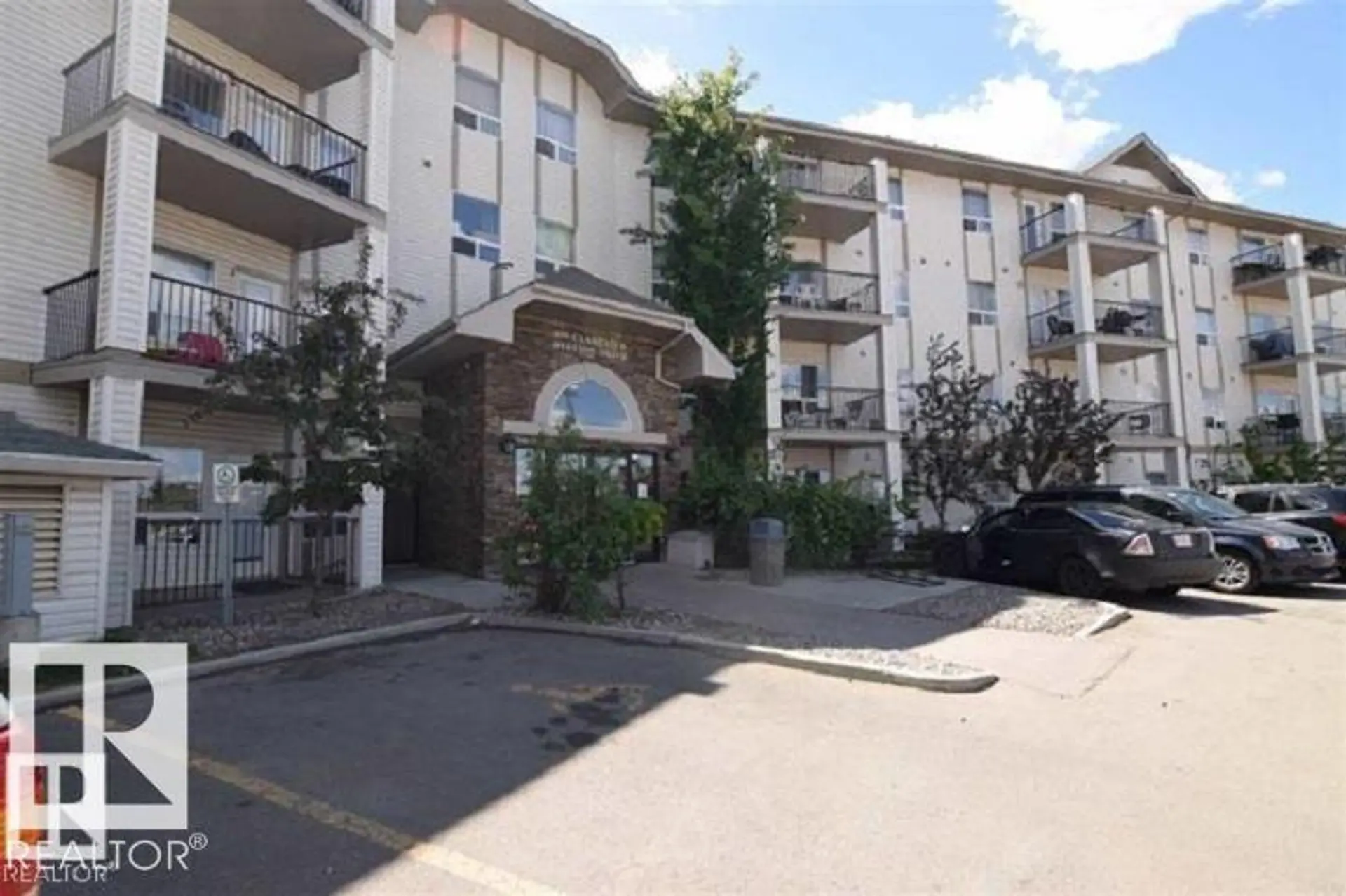 #2122 320 CLAREVIEW STATION DR NW - Image 2