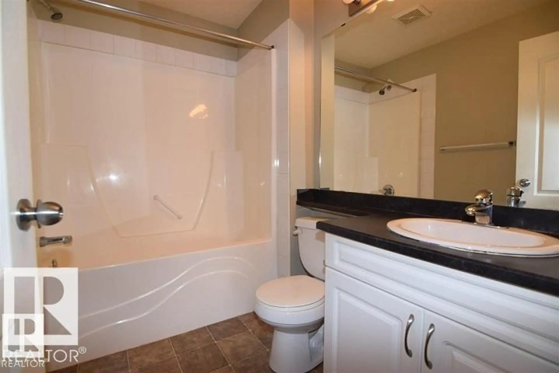 #2122 320 CLAREVIEW STATION DR NW - Image 6
