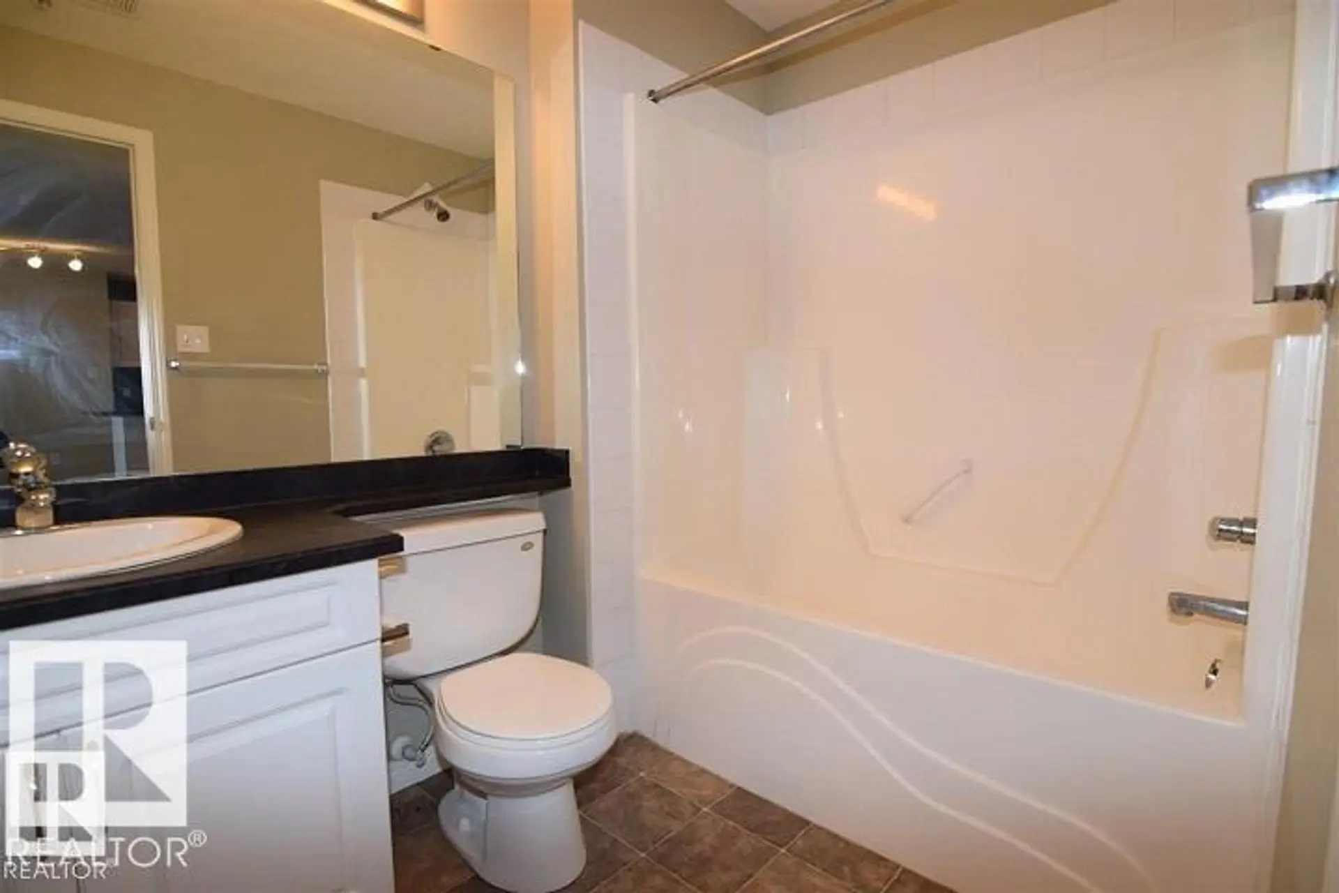 #2122 320 CLAREVIEW STATION DR NW - Image 8