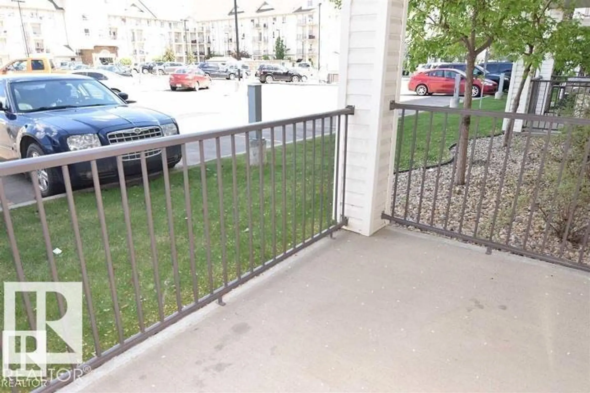 #2122 320 CLAREVIEW STATION DR NW - Image 9
