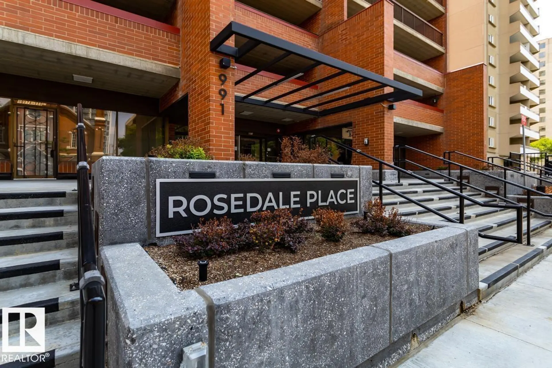 #1205 9917 110 ST NW - Image 7