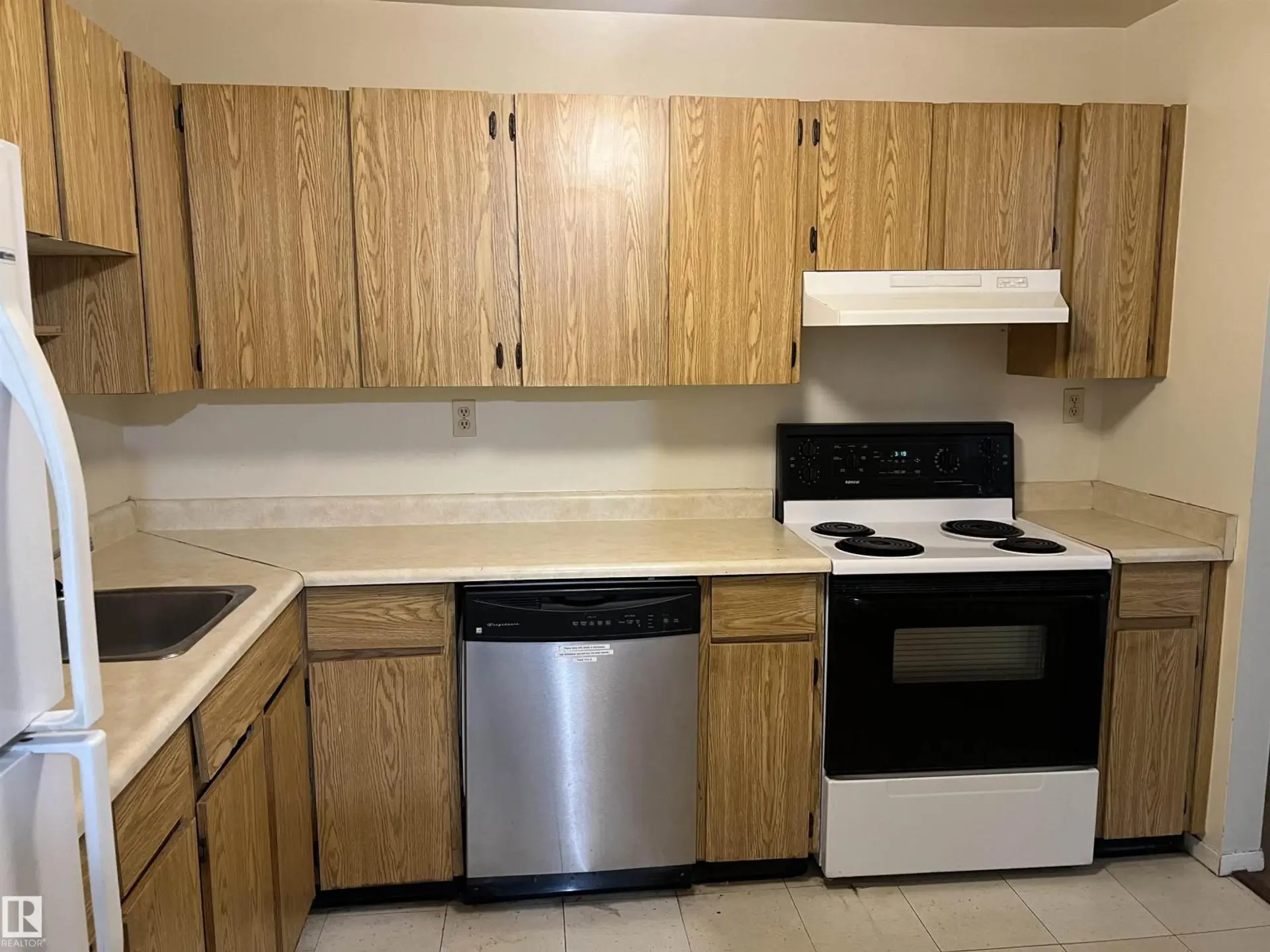 #208 1620 48 ST NW - Image 3