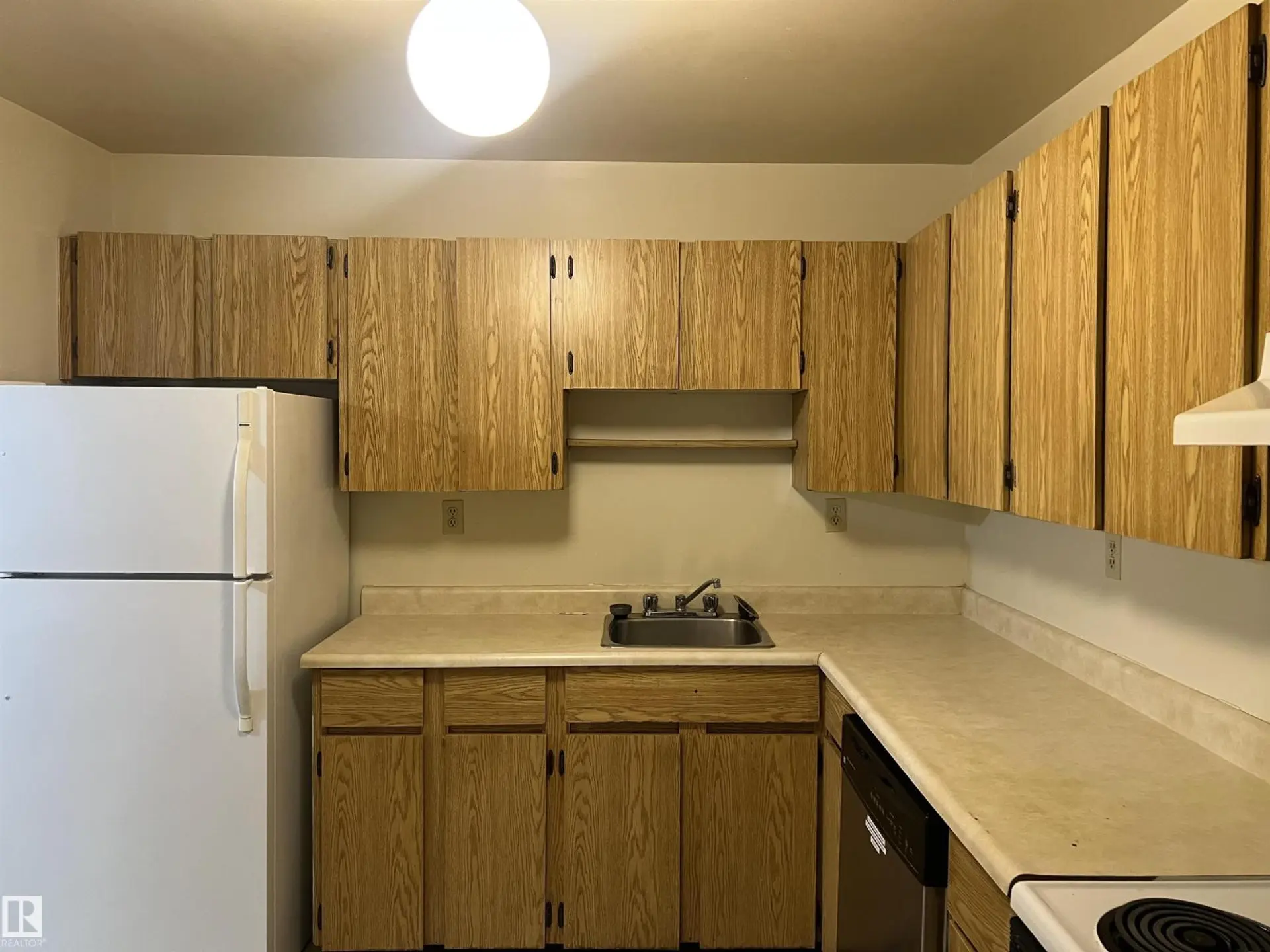 #208 1620 48 ST NW - Image 2