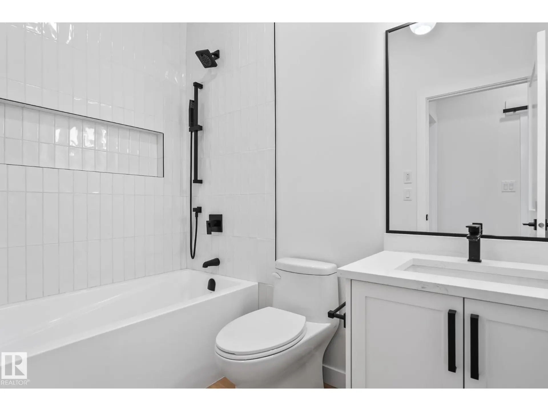 1411 REDPOLL COURT NW - Image 16